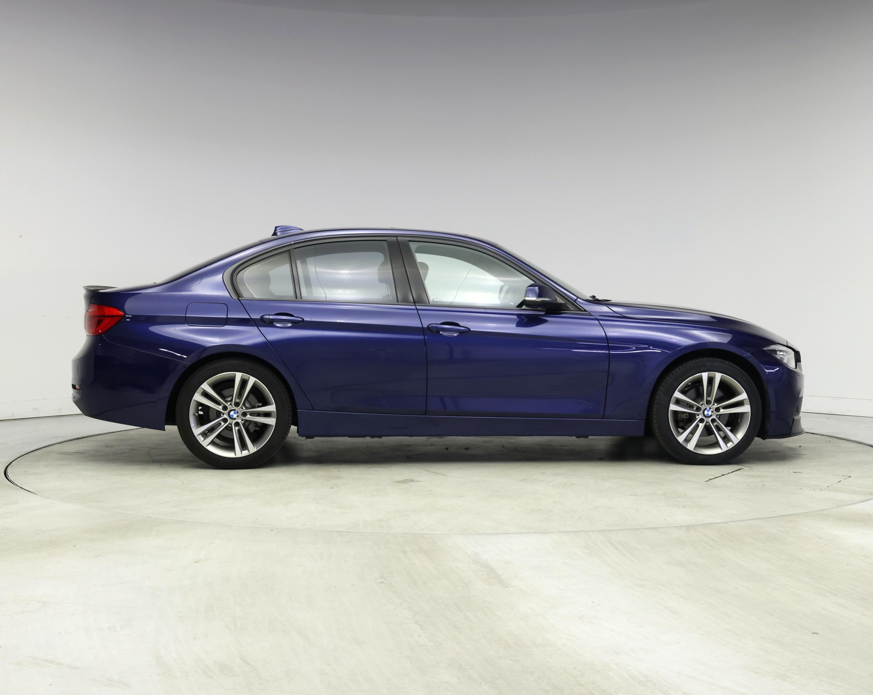 Thumbnail: 2018 BMW 3 Series - 7