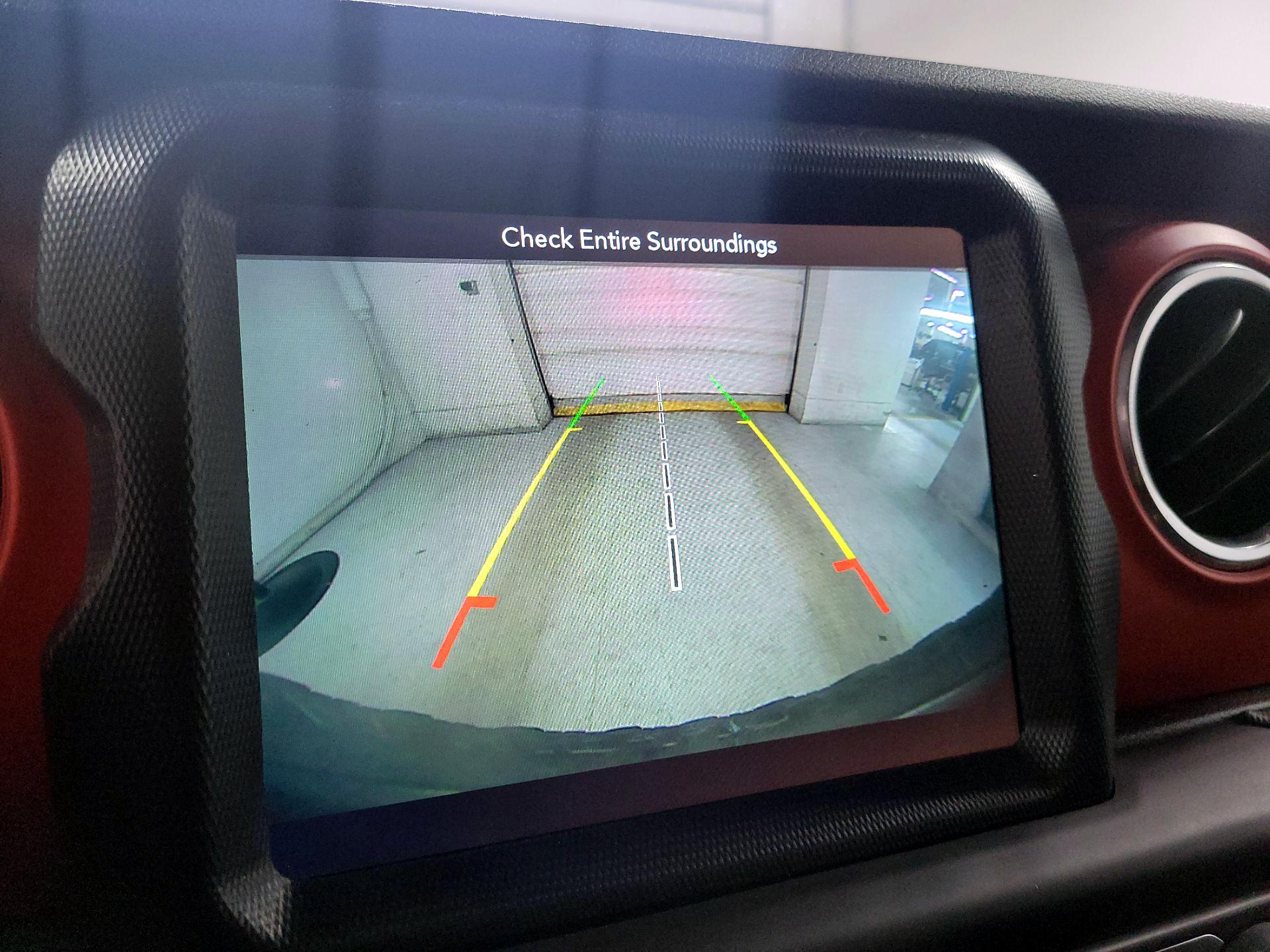 Thumbnail: 2018 Jeep Wrangler - 15