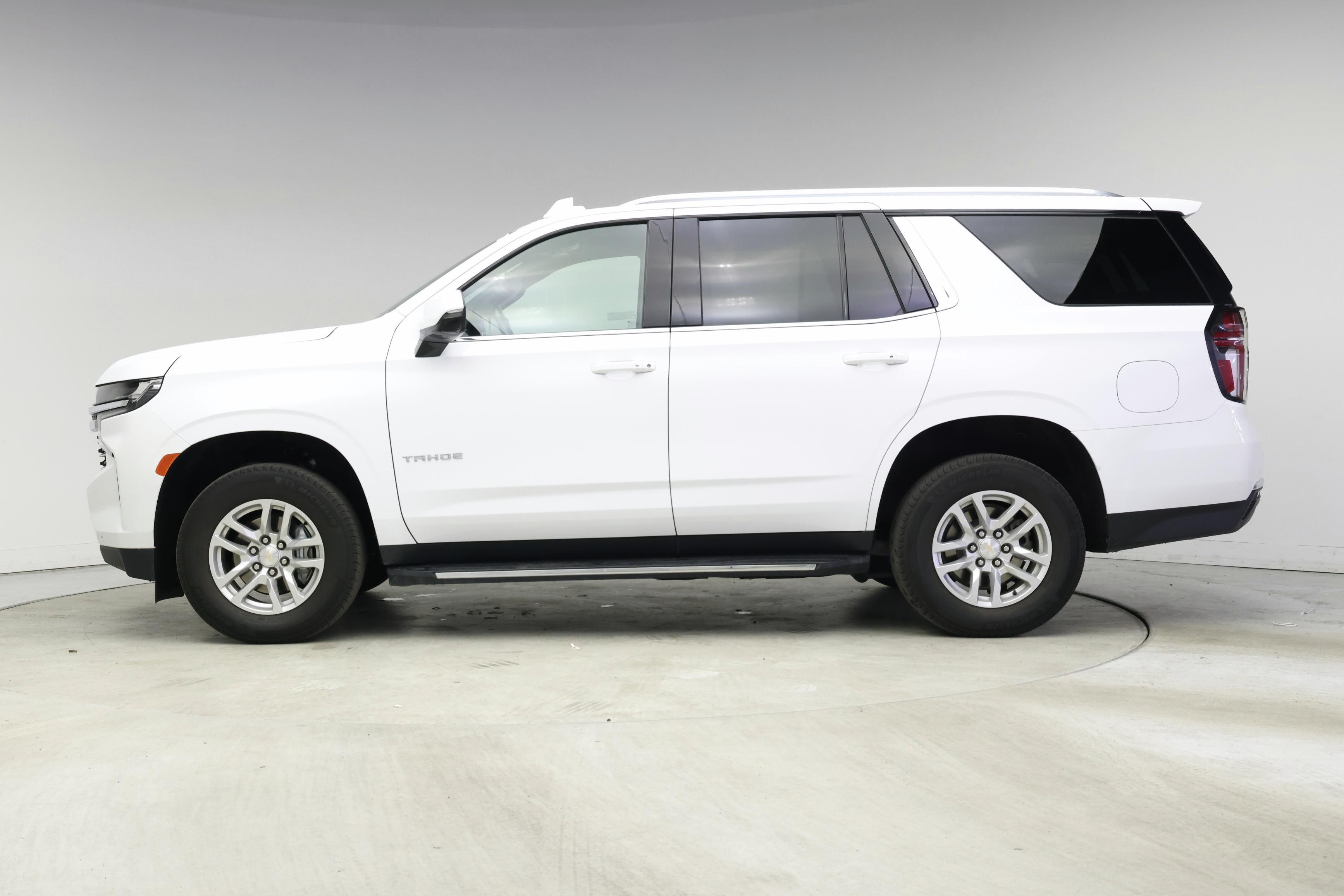 Thumbnail: 2023 Chevrolet Tahoe - 3