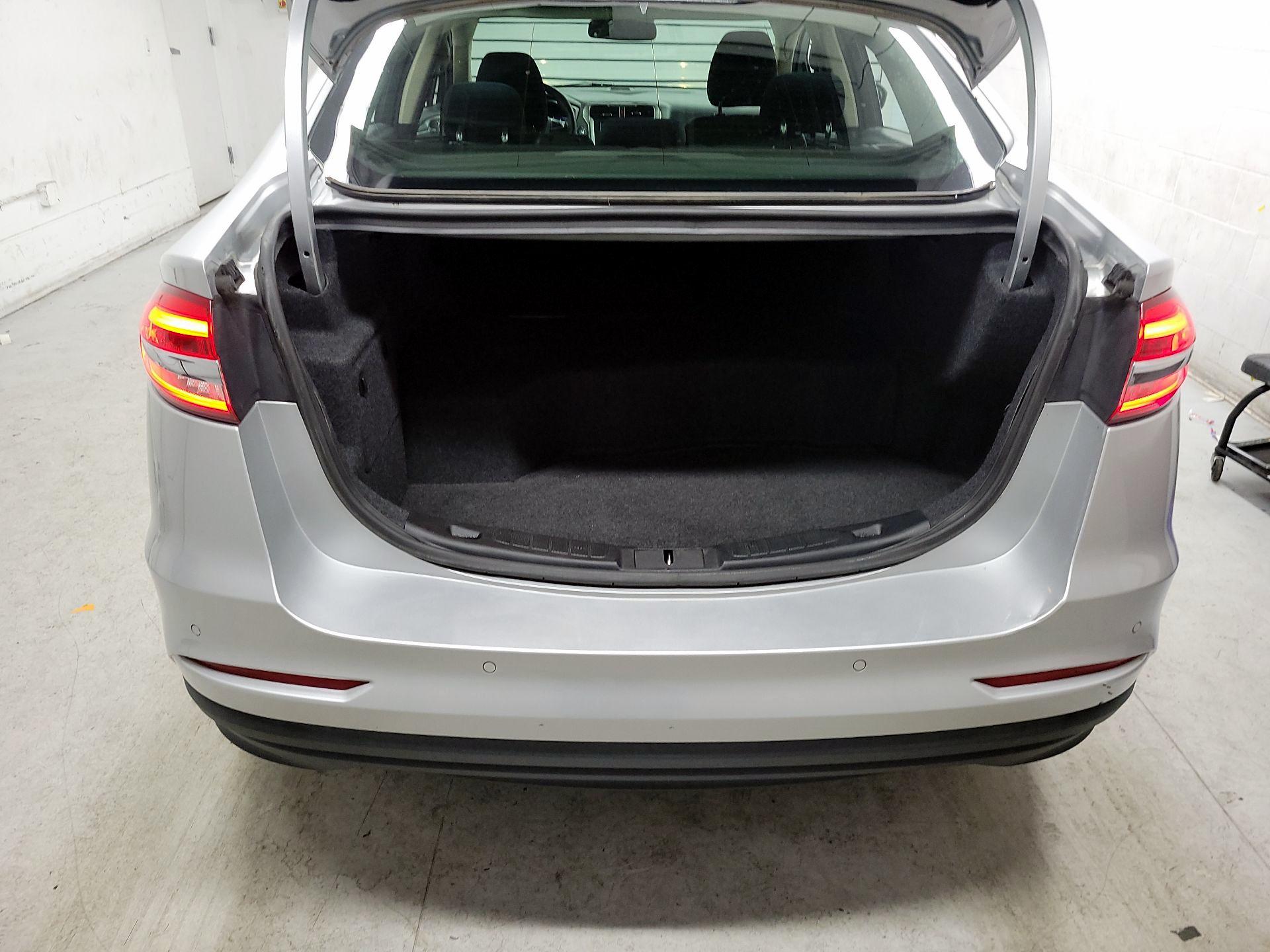 Thumbnail: 2019 Ford Fusion - 19