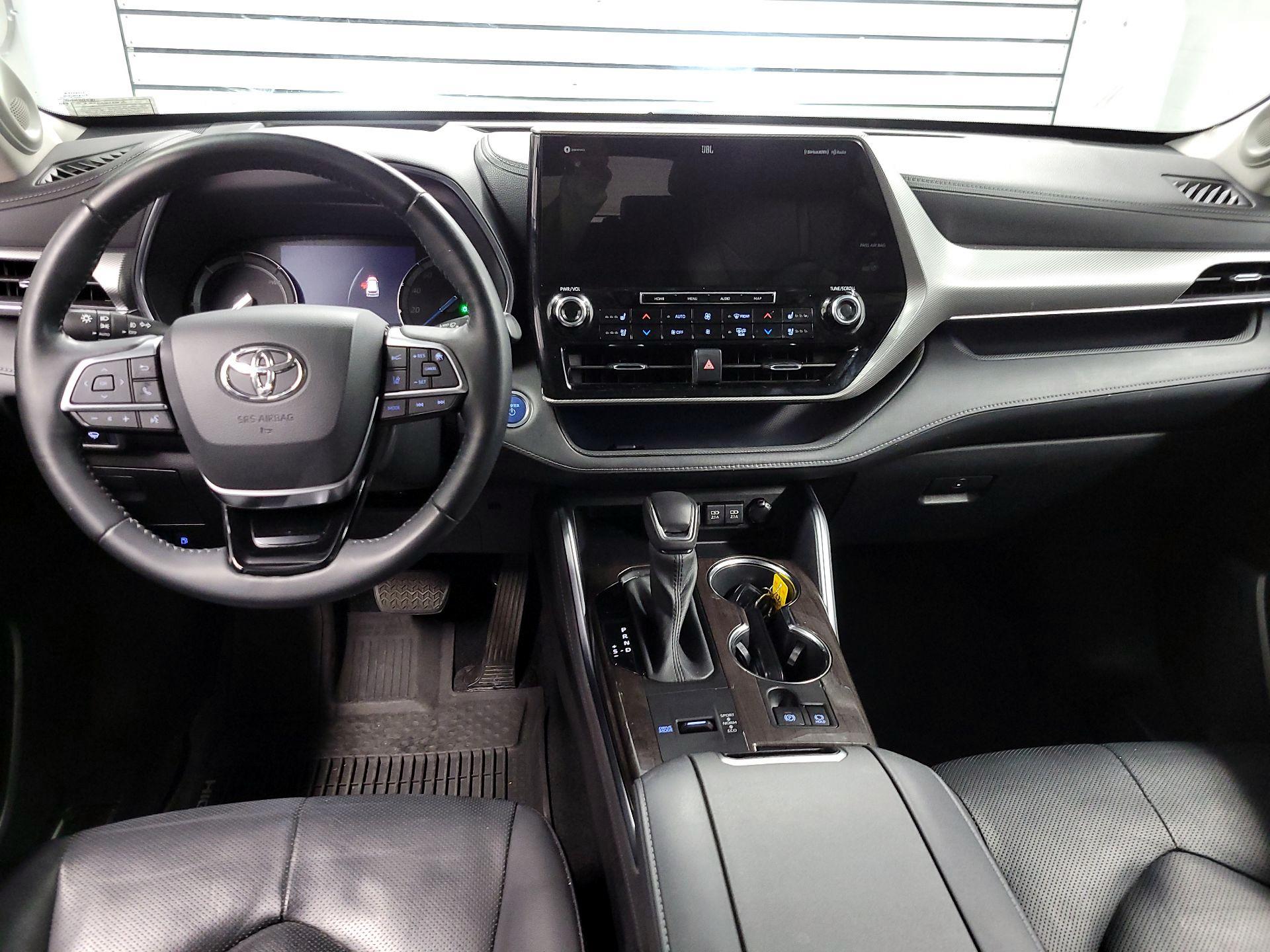 Thumbnail: 2021 Toyota Highlander - 9