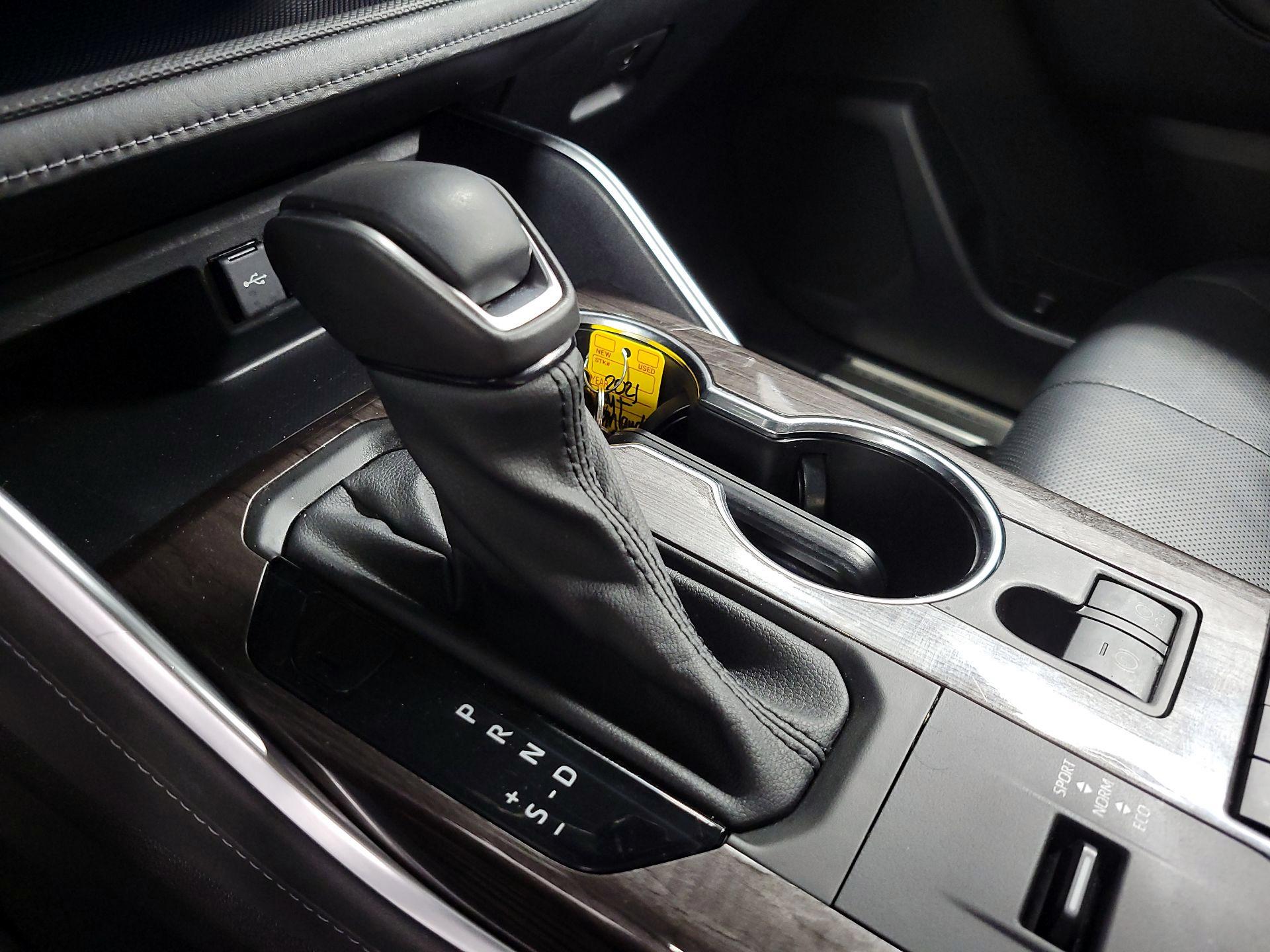 Thumbnail: 2021 Toyota Highlander - 17