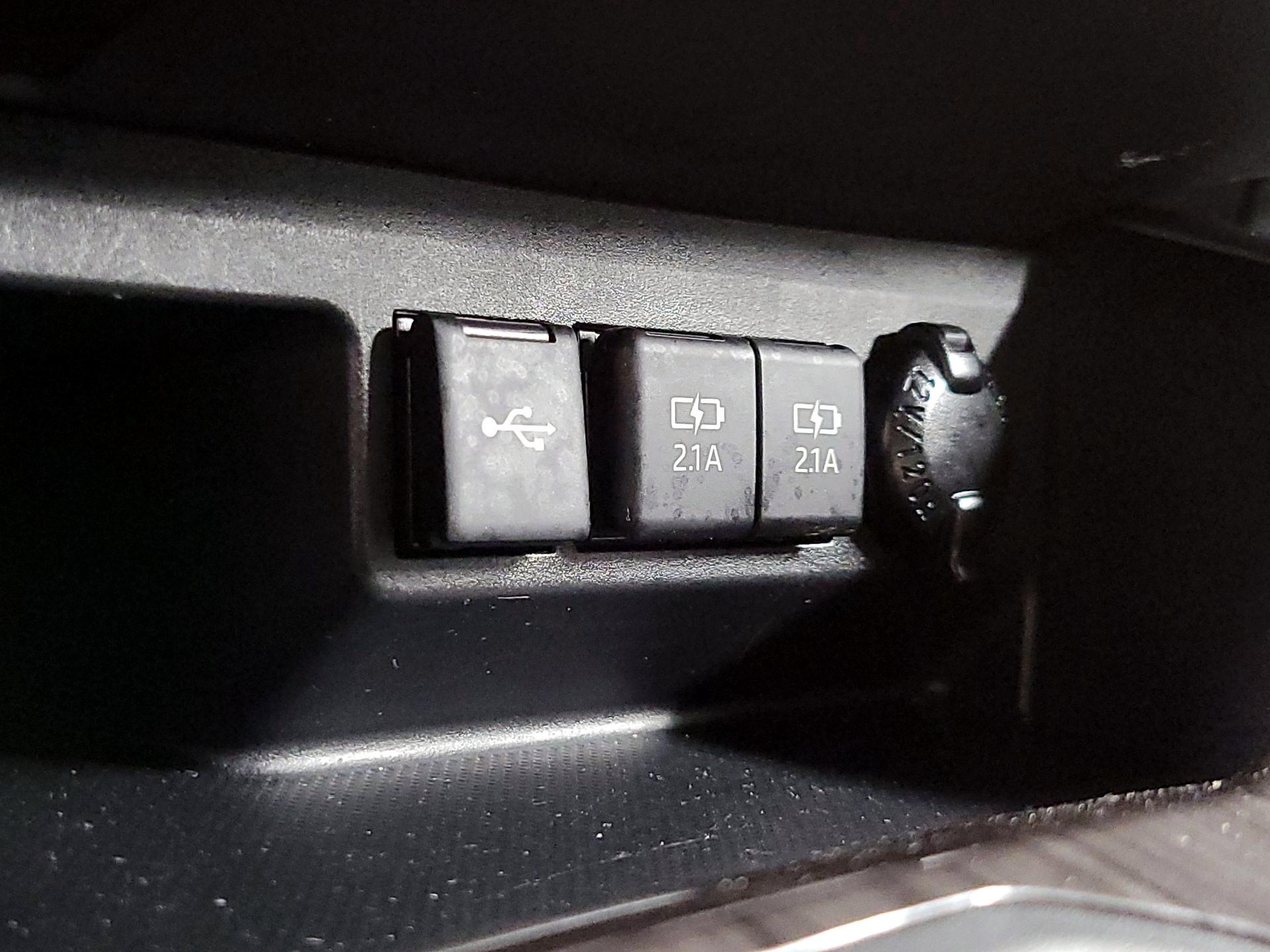 Thumbnail: 2021 Toyota Highlander - 18