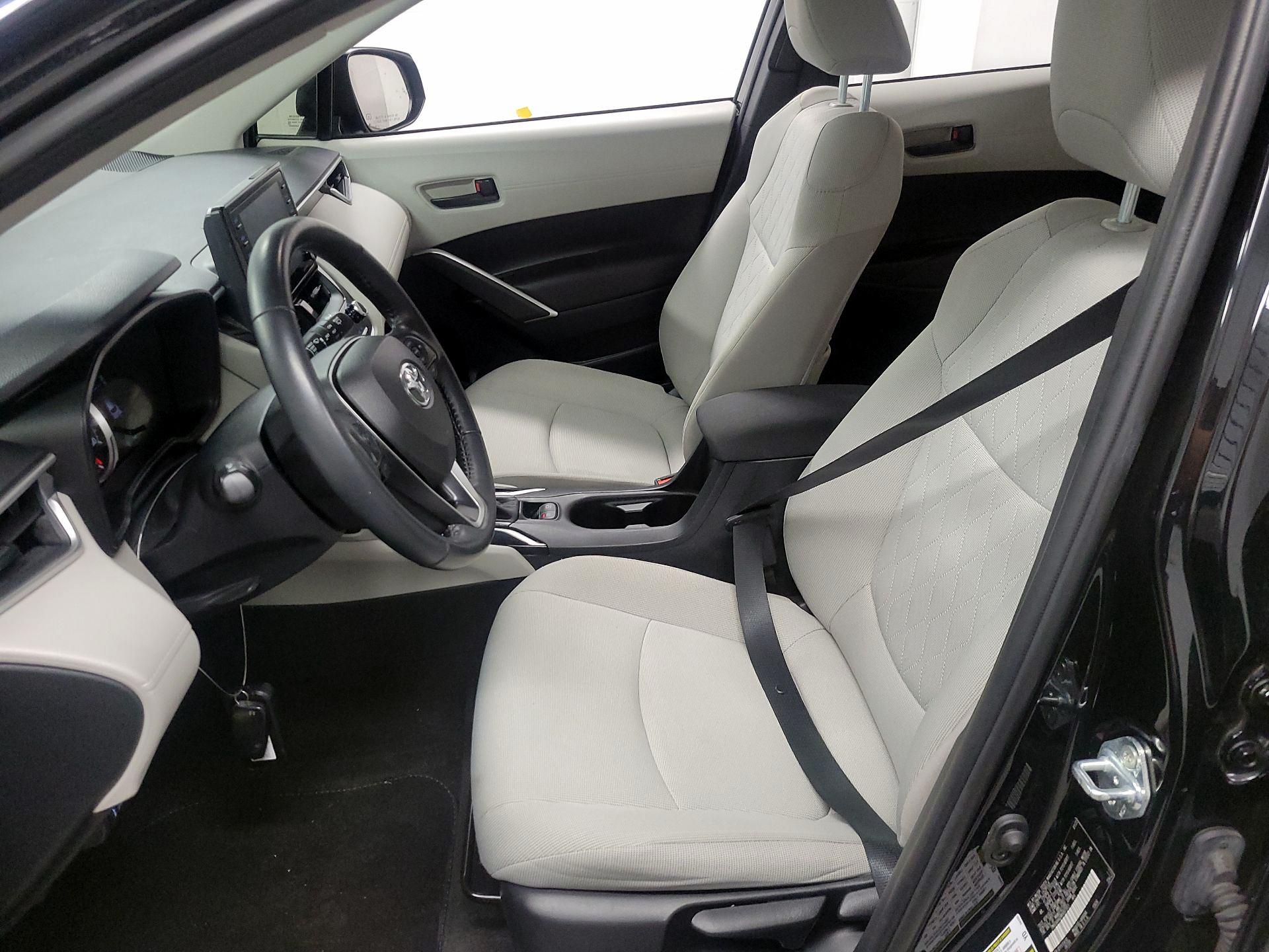 Thumbnail: 2022 Toyota Corolla Cross - 11