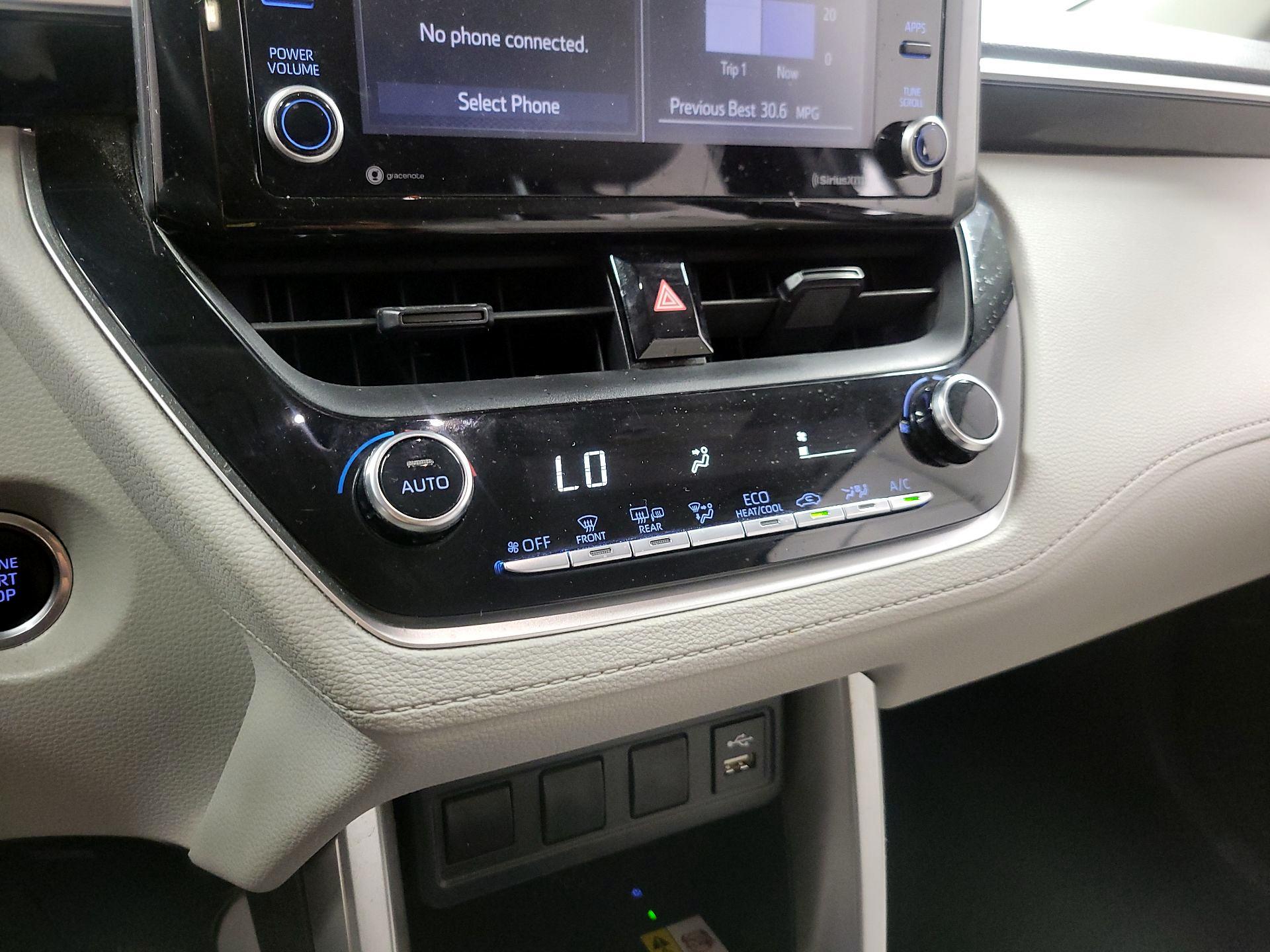 Thumbnail: 2022 Toyota Corolla Cross - 14