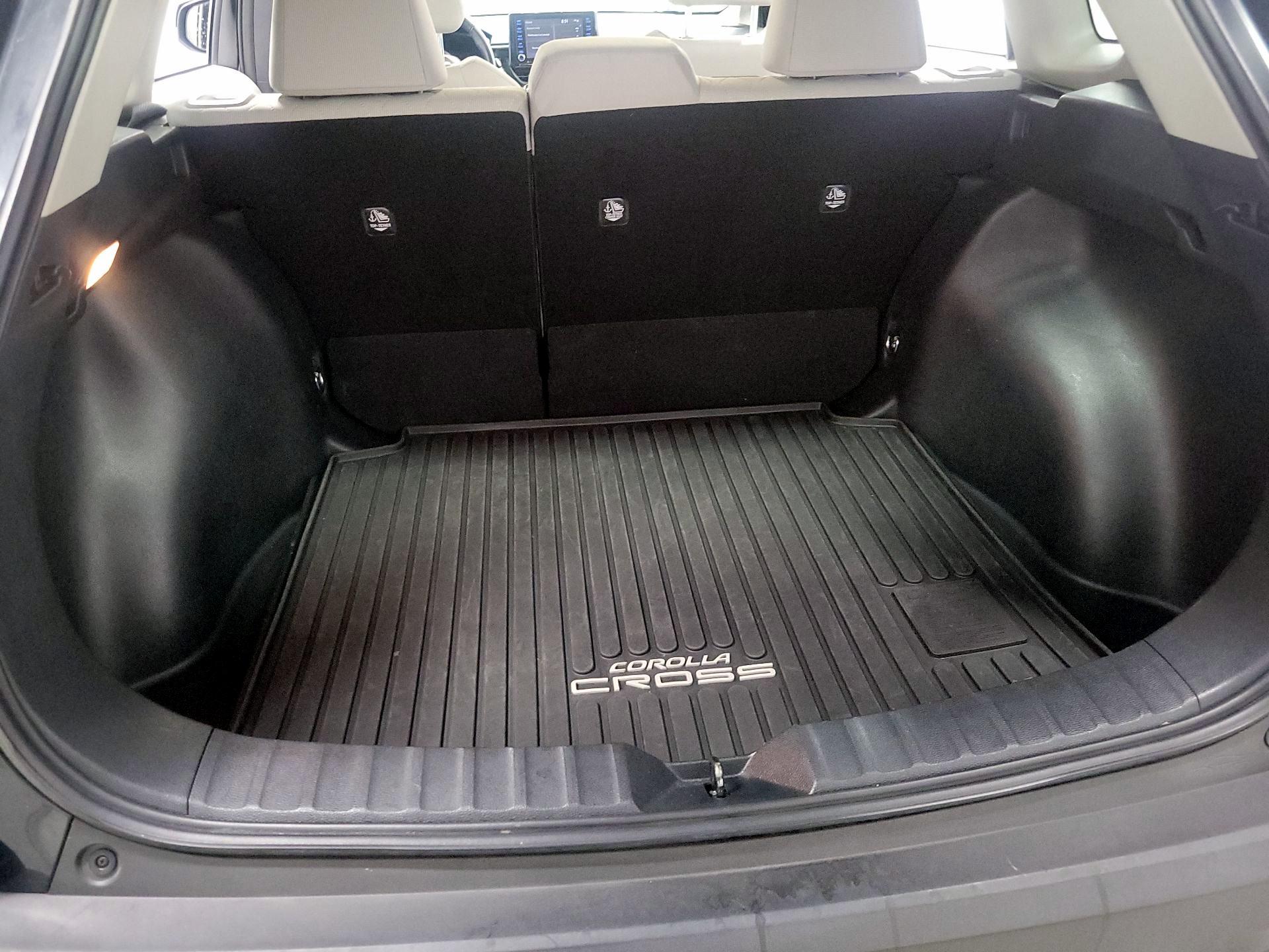 Thumbnail: 2022 Toyota Corolla Cross - 17