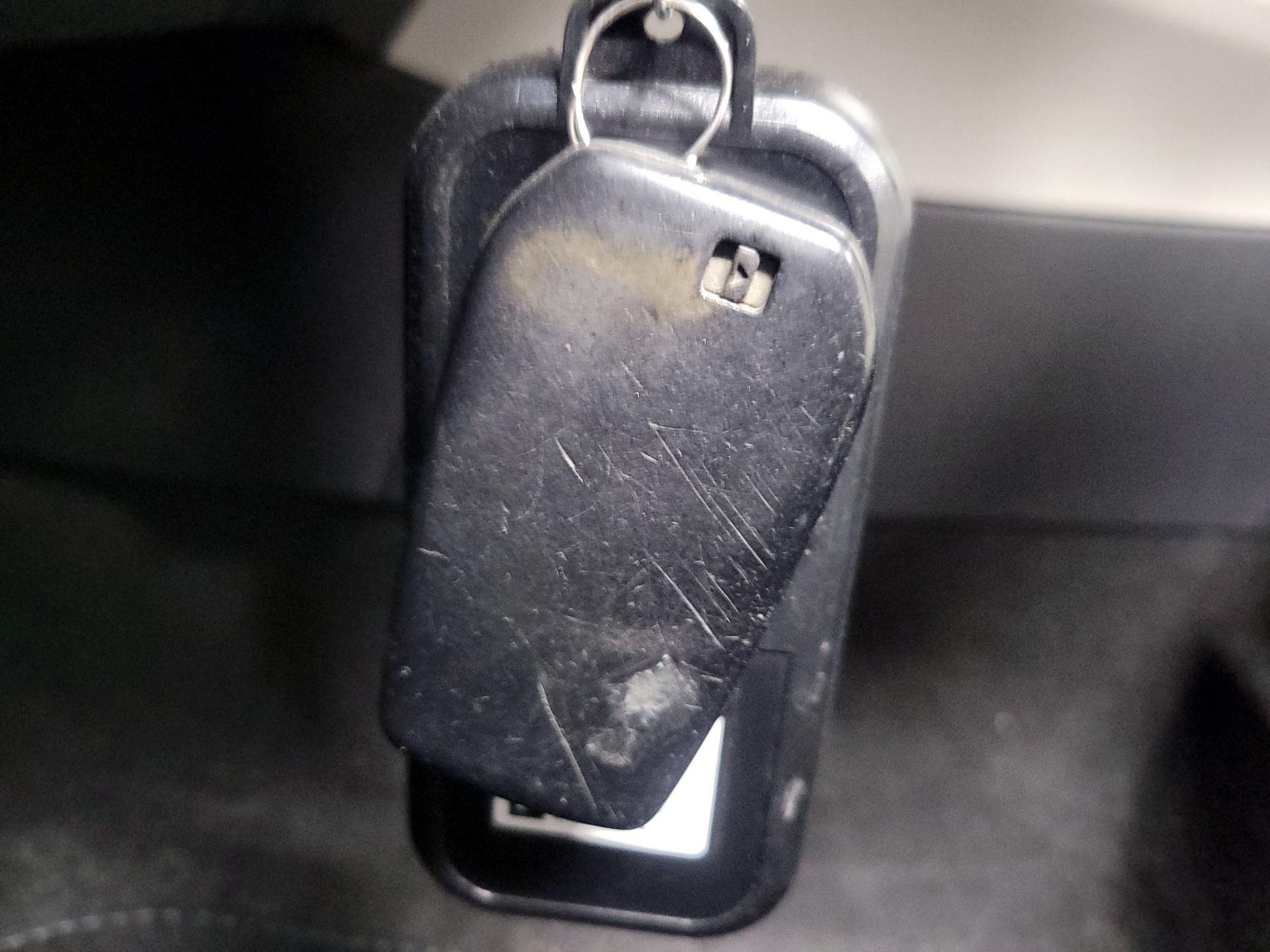 Thumbnail: 2022 Toyota Corolla Cross - 19