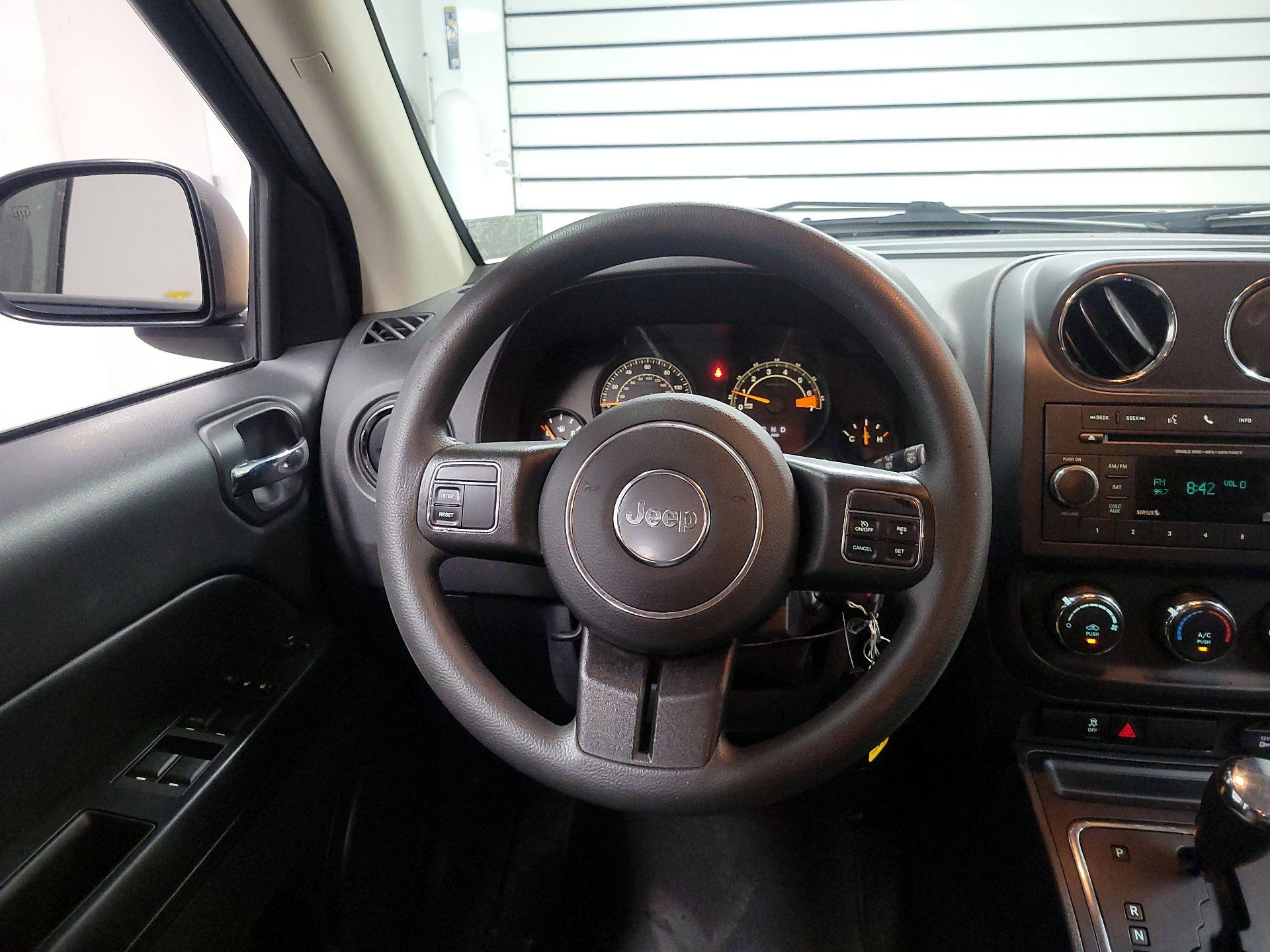 Thumbnail: 2016 Jeep Compass - 10