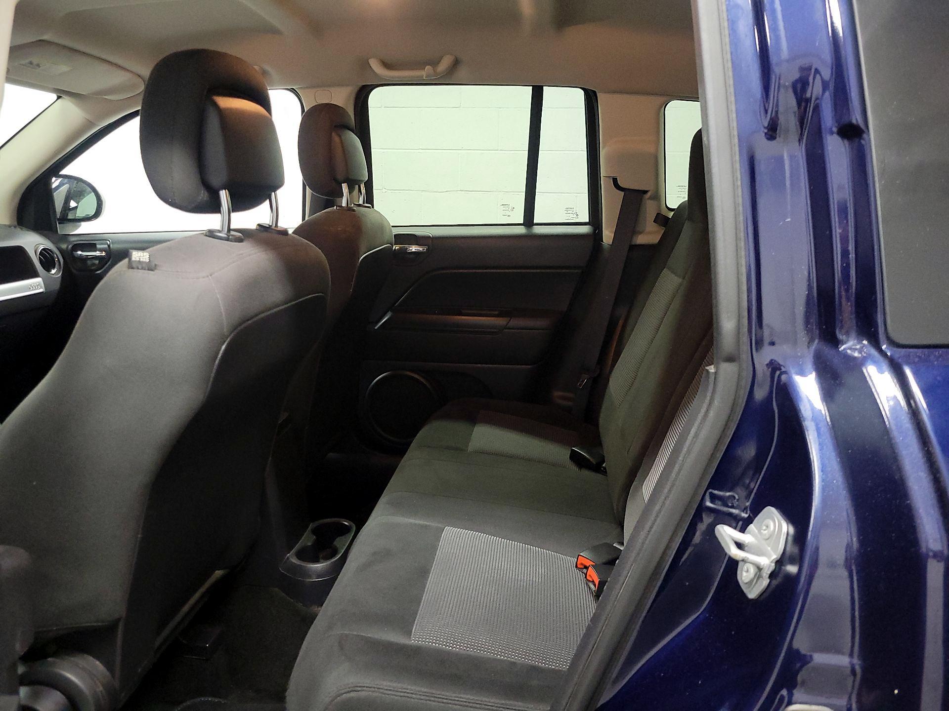 Thumbnail: 2016 Jeep Compass - 16