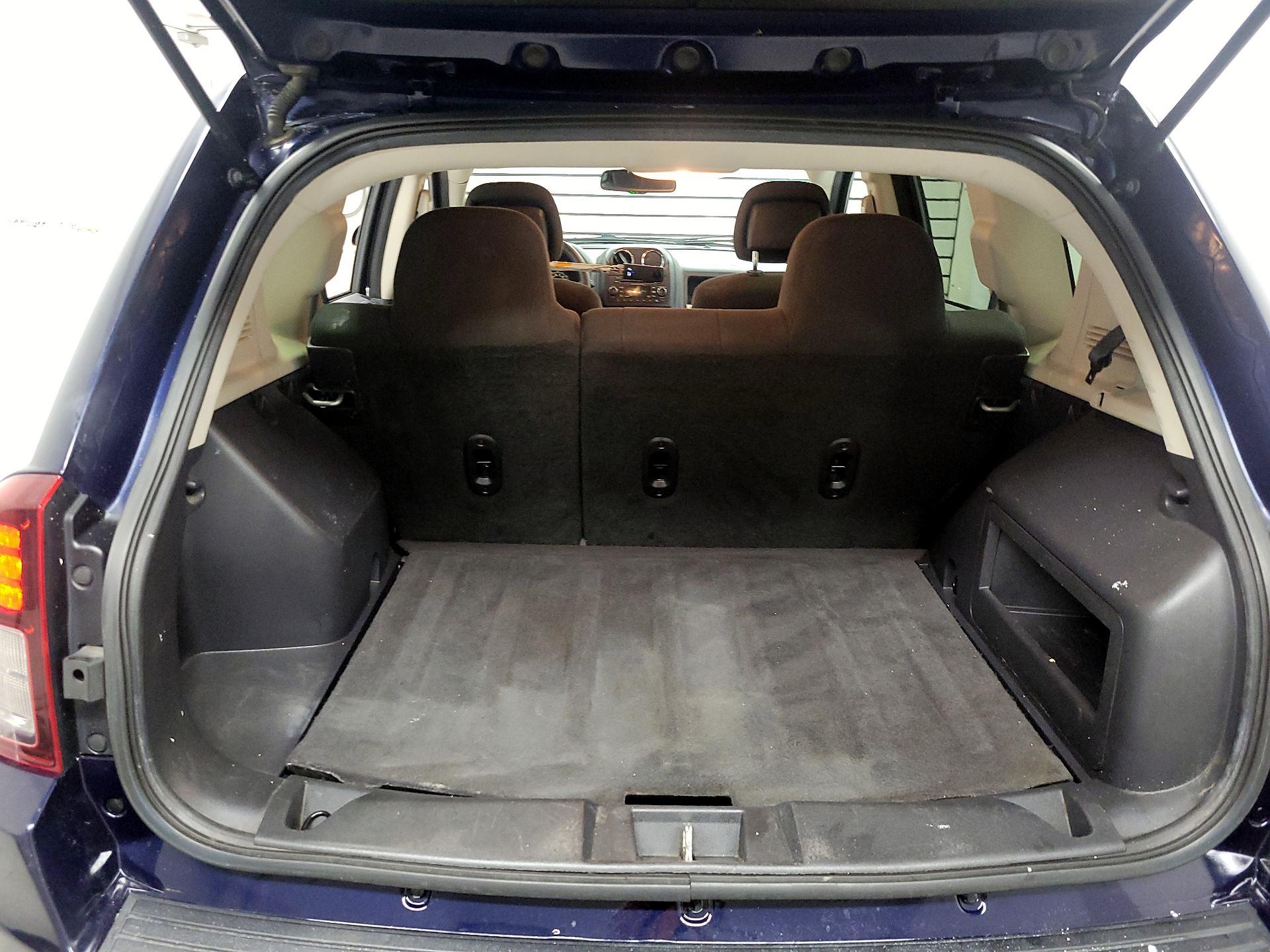 Thumbnail: 2016 Jeep Compass - 17