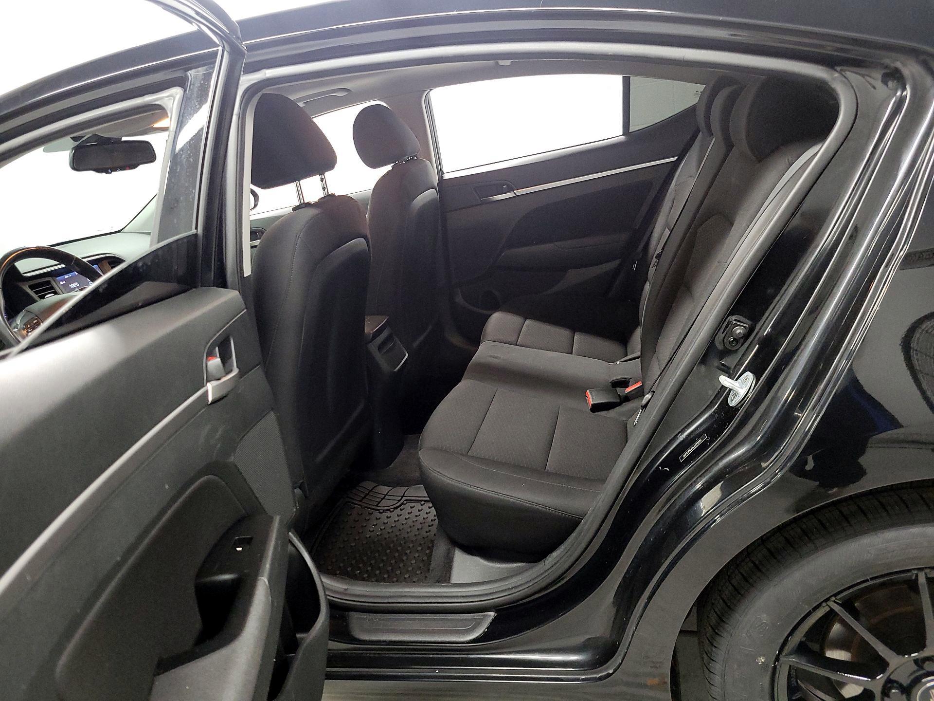 Thumbnail: 2020 Hyundai Elantra - 18