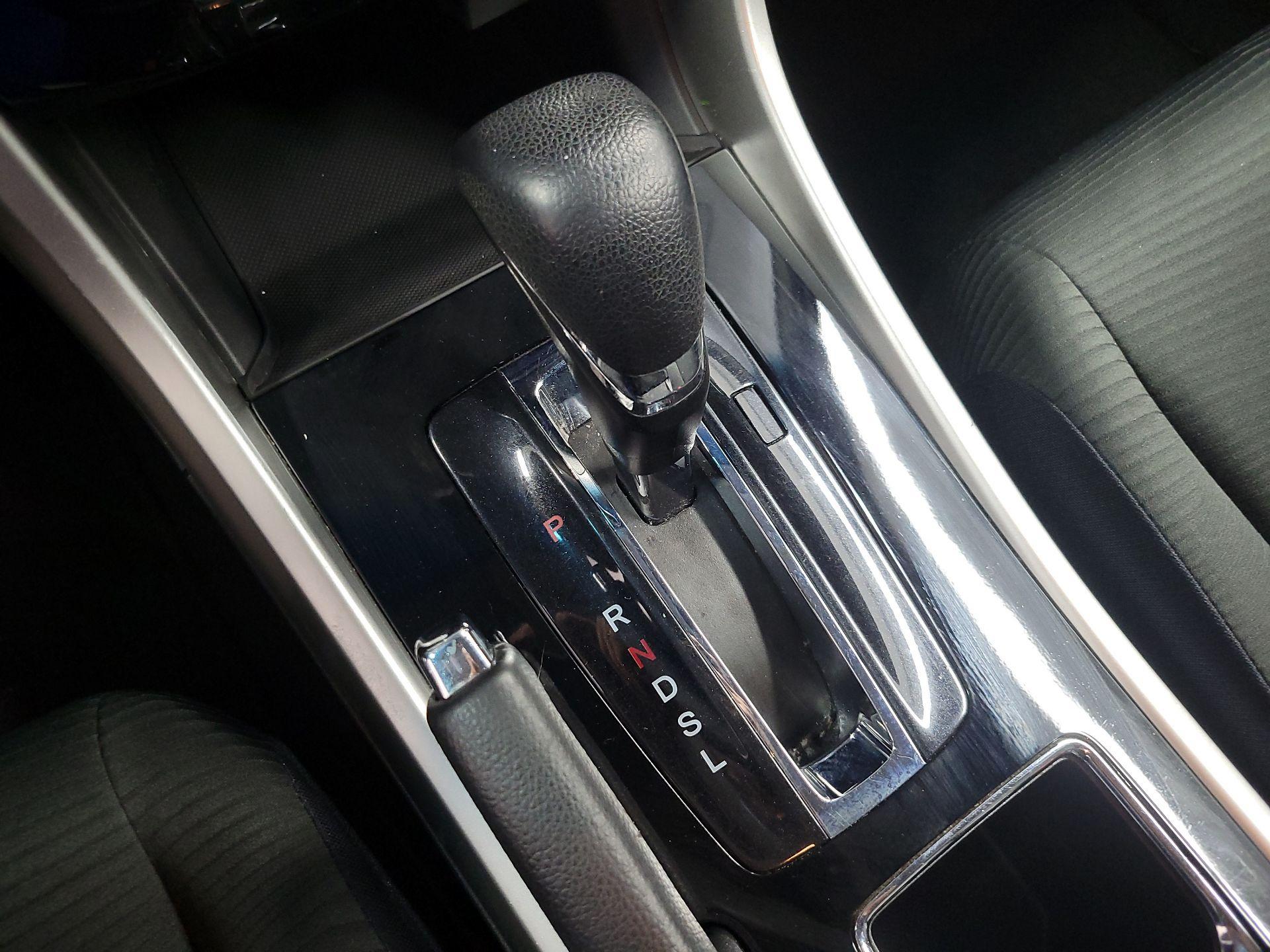 Thumbnail: 2016 Honda Accord - 16