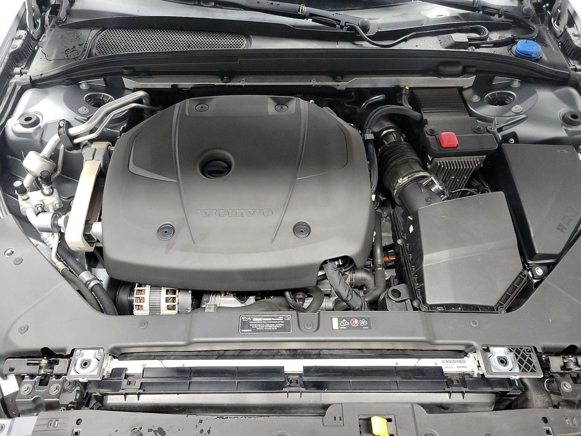 Thumbnail: 2019 Volvo S60 - 19