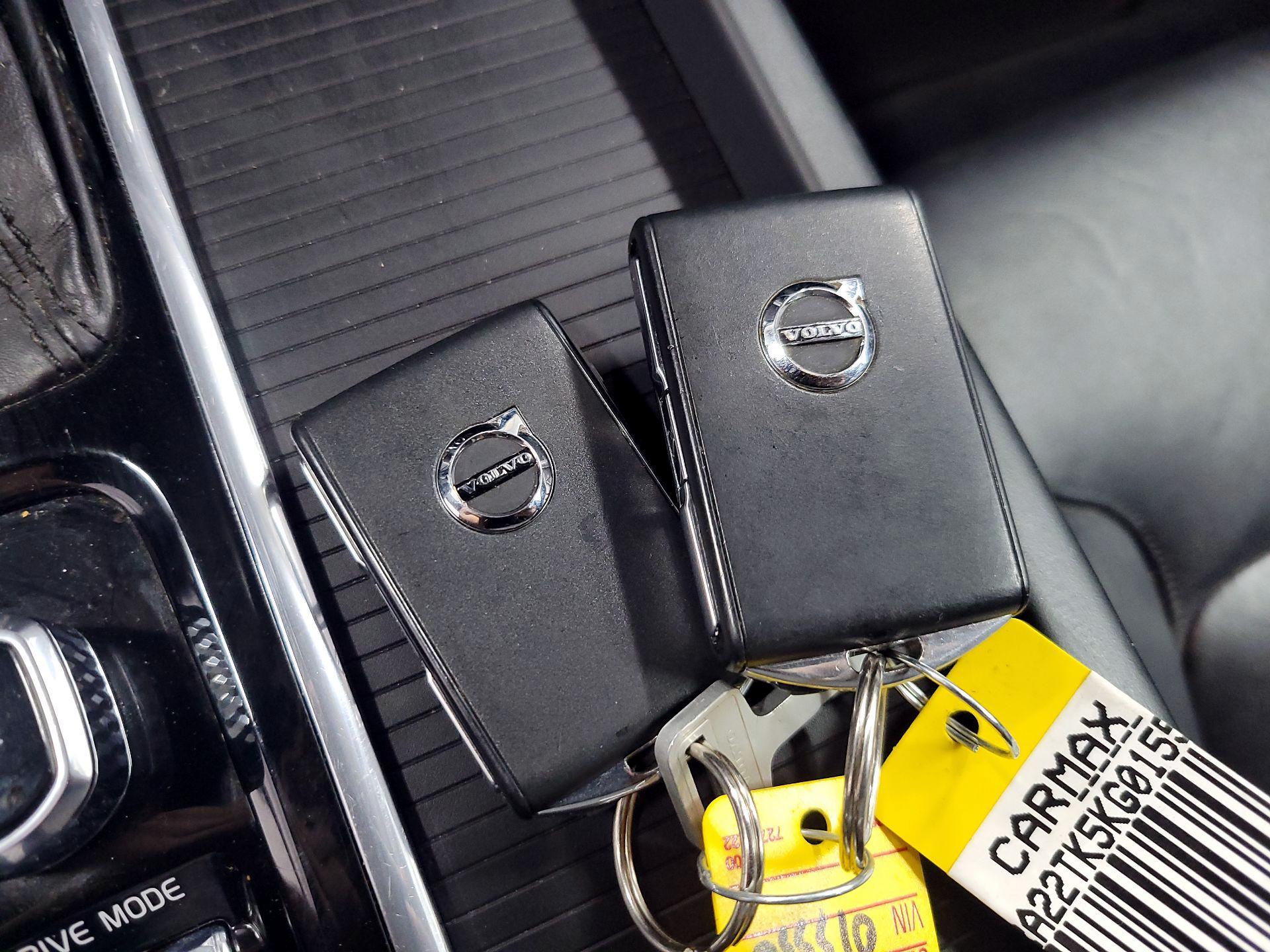 Thumbnail: 2019 Volvo S60 - 20