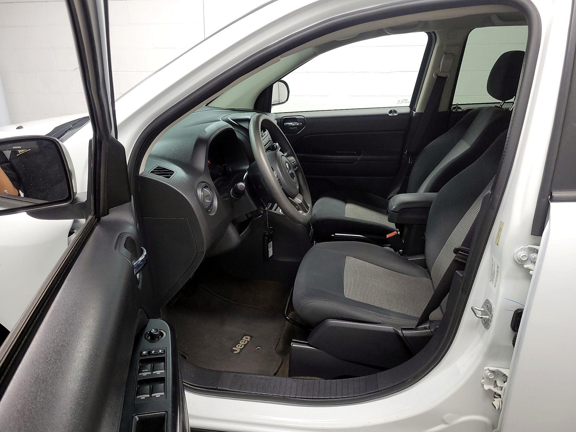 Thumbnail: 2014 Jeep Compass - 11