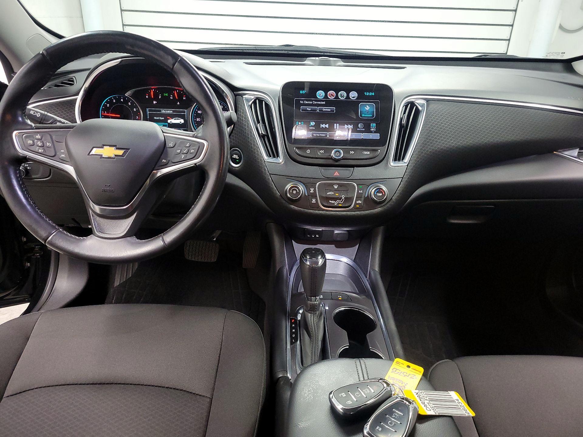 Thumbnail: 2018 Chevrolet Malibu - 9