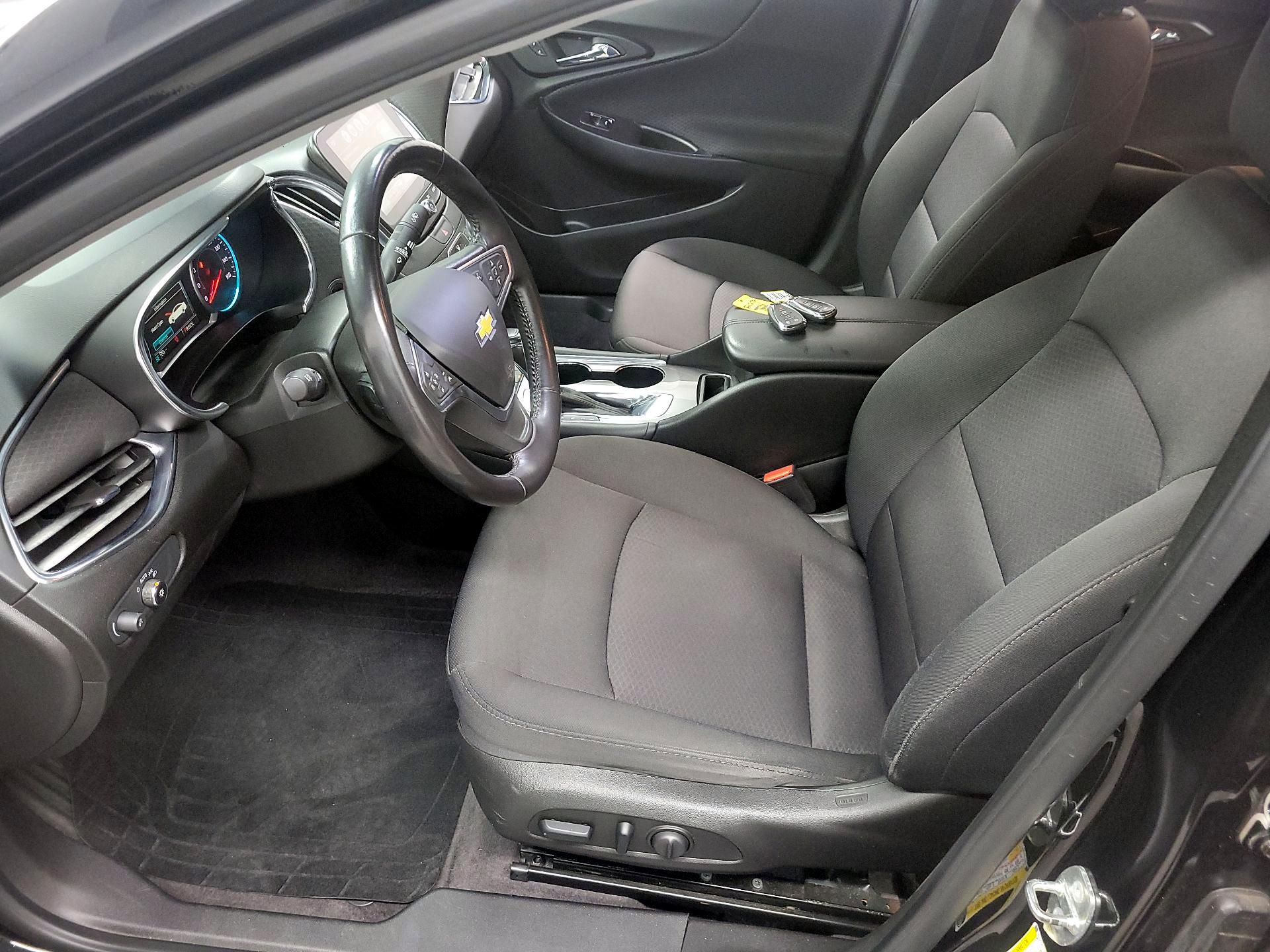 Thumbnail: 2018 Chevrolet Malibu - 11