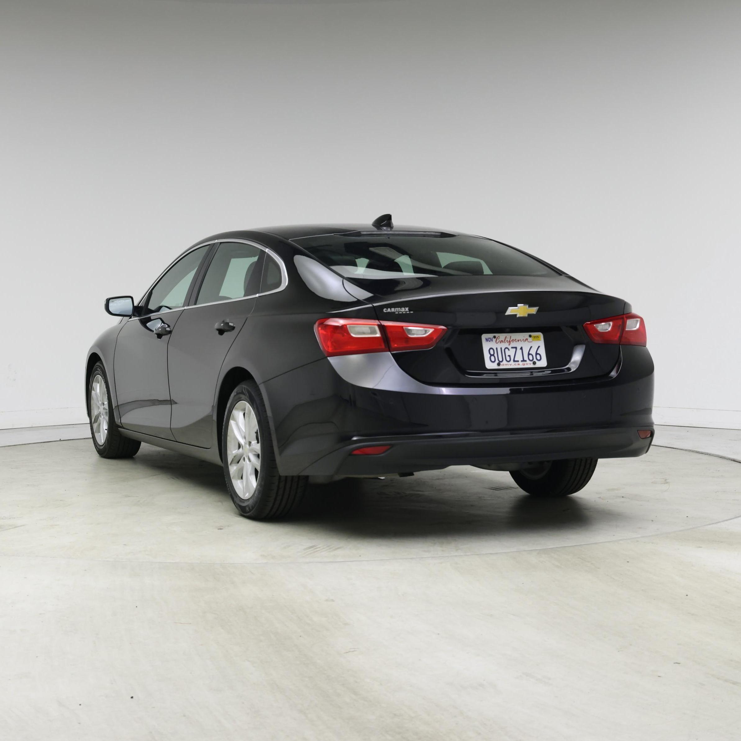 Thumbnail: 2018 Chevrolet Malibu - 2