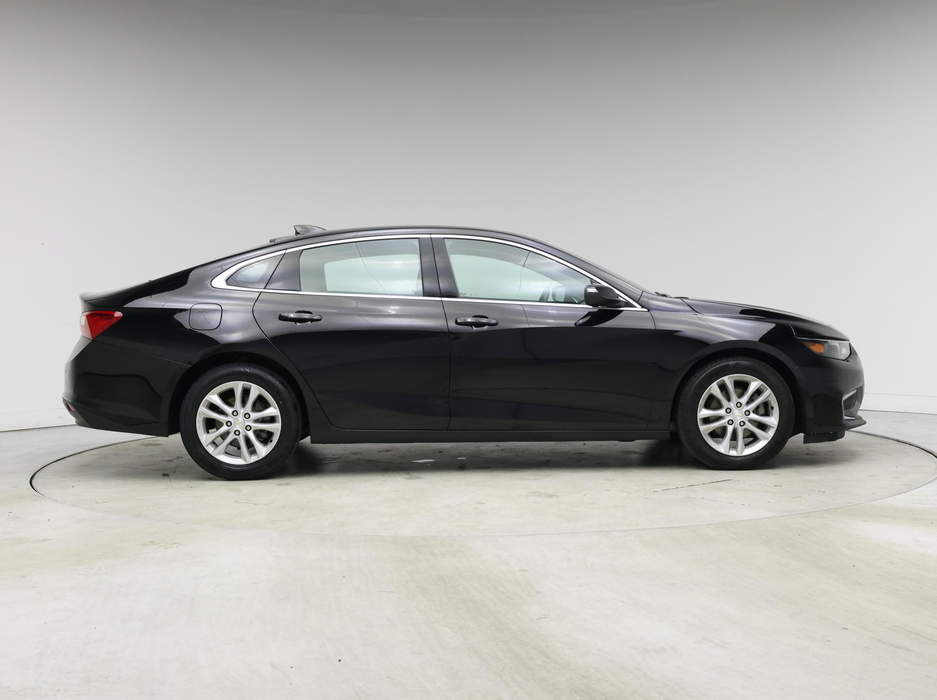 Thumbnail: 2018 Chevrolet Malibu - 7