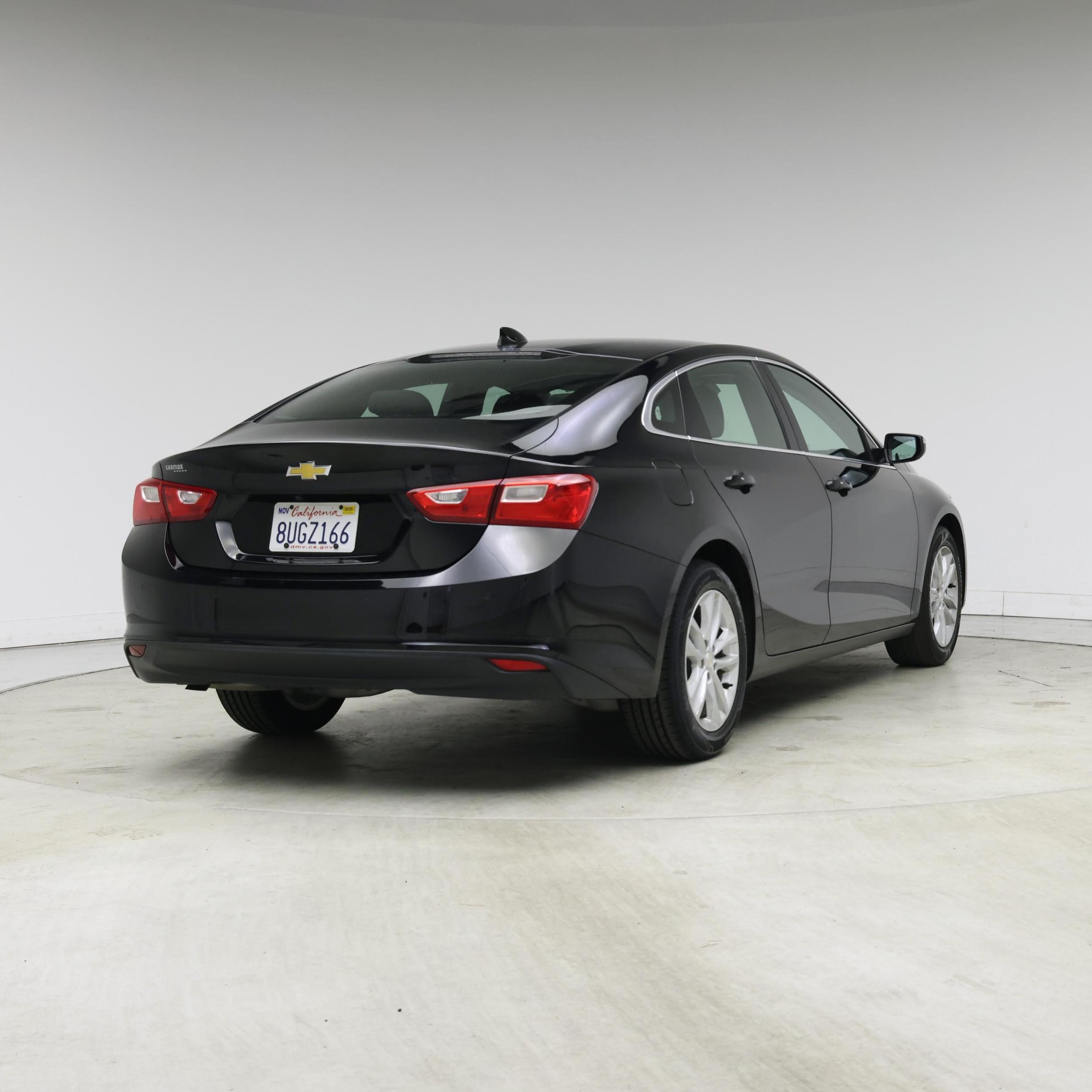 Thumbnail: 2018 Chevrolet Malibu - 8