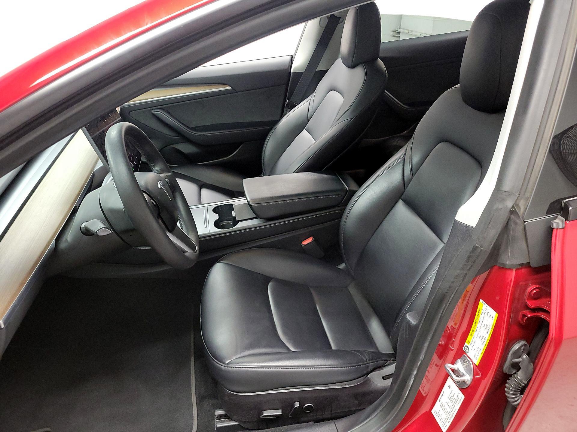 Thumbnail: 2022 Tesla Model 3 - 11