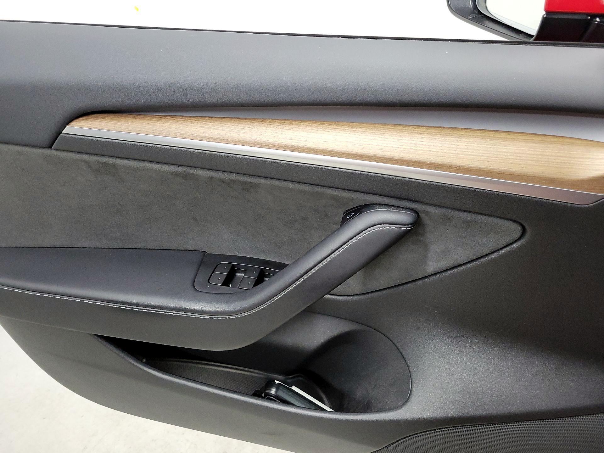 Thumbnail: 2022 Tesla Model 3 - 12