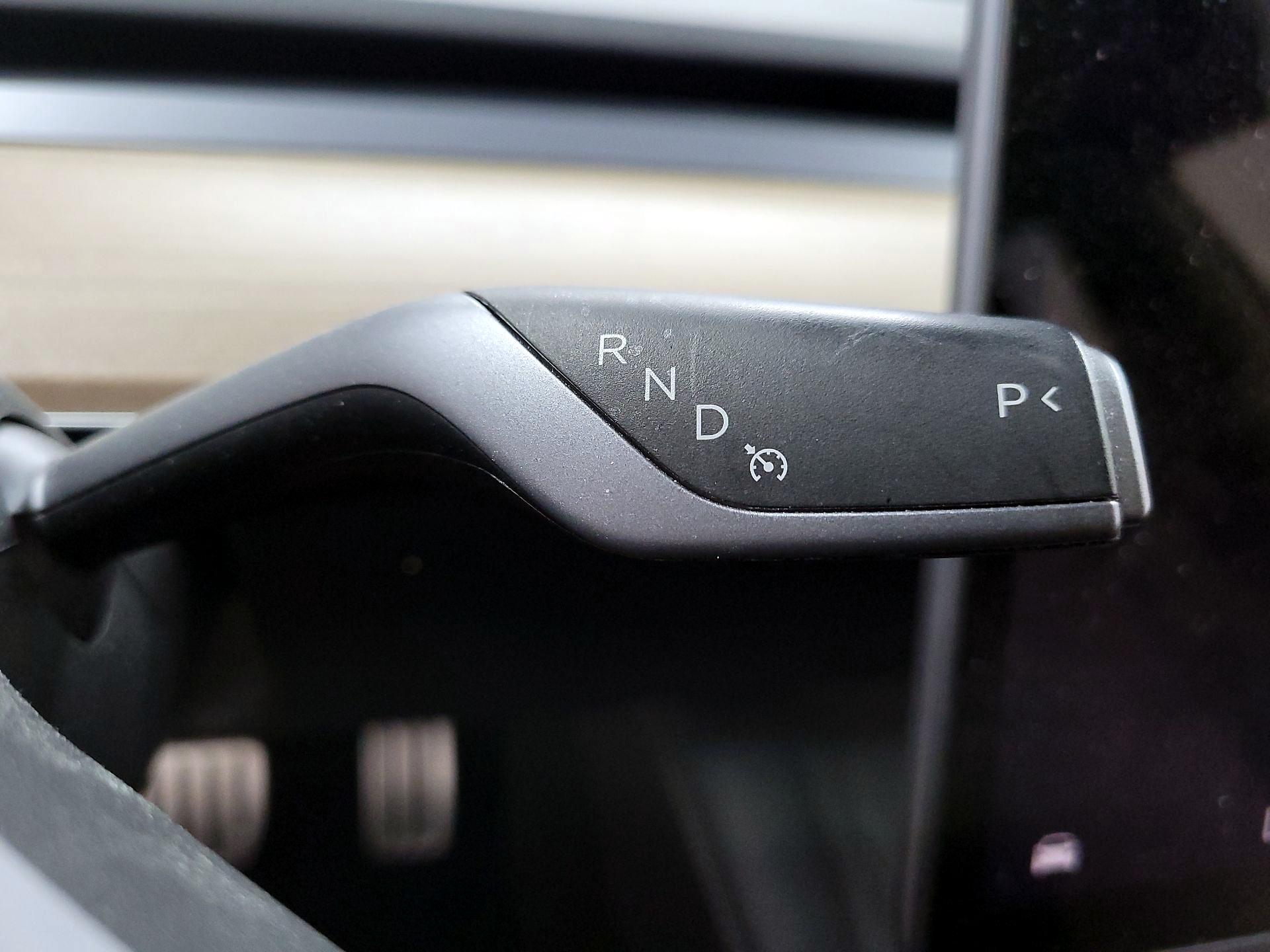 Thumbnail: 2022 Tesla Model 3 - 15