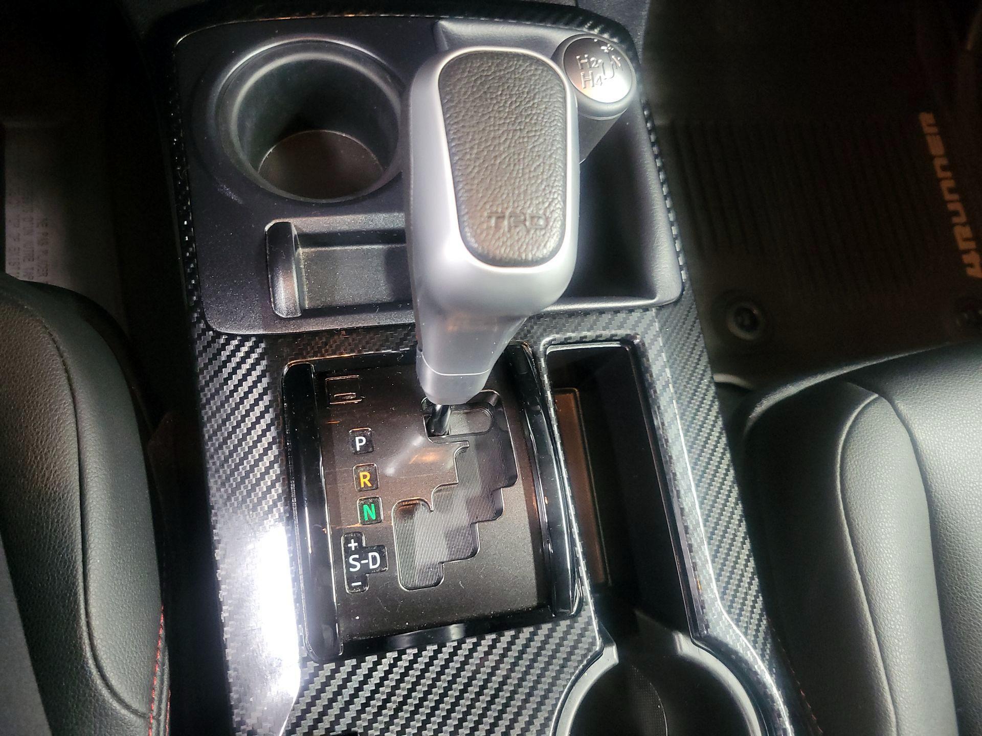 Thumbnail: 2019 Toyota 4Runner - 16