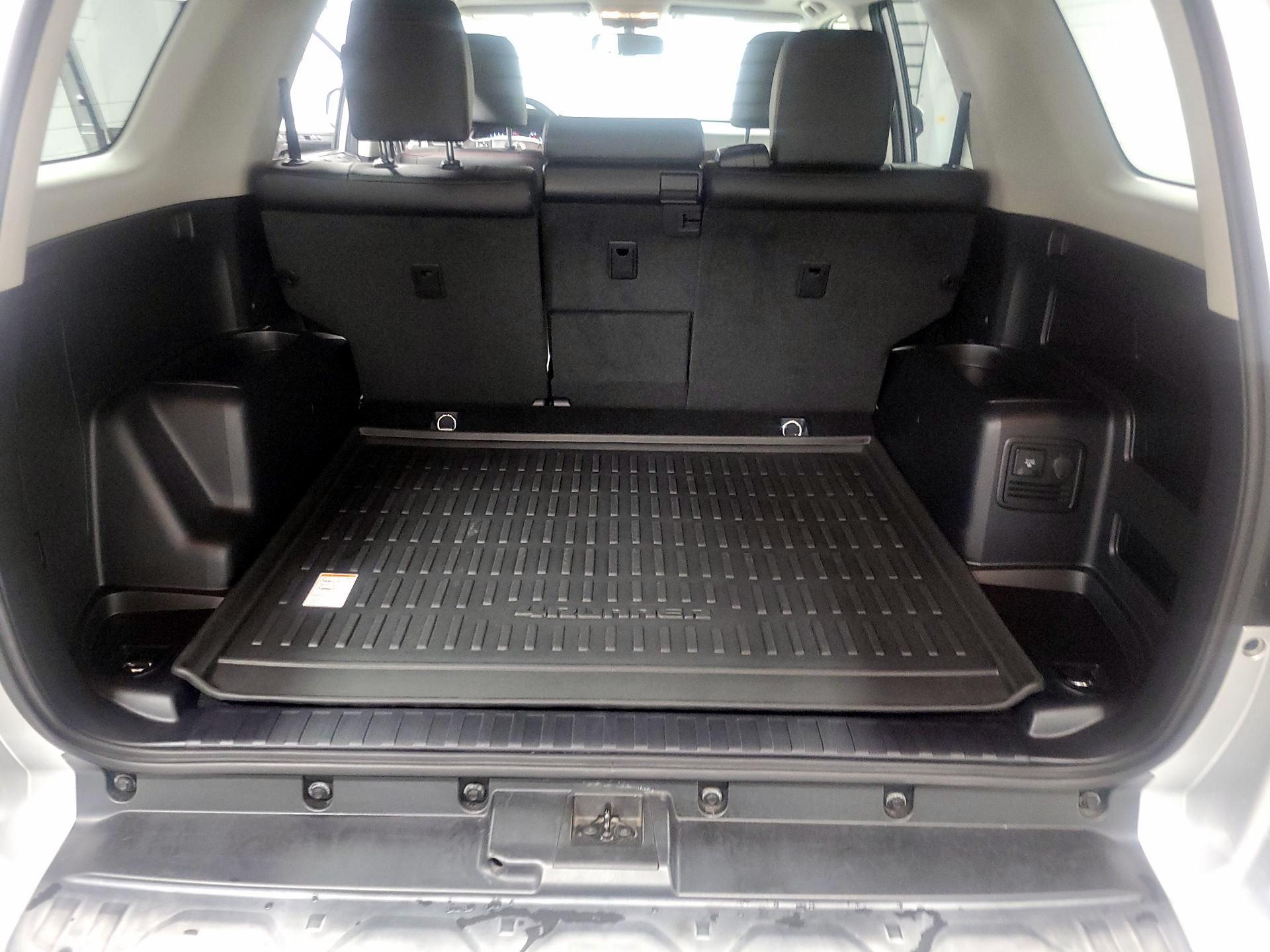 Thumbnail: 2019 Toyota 4Runner - 18