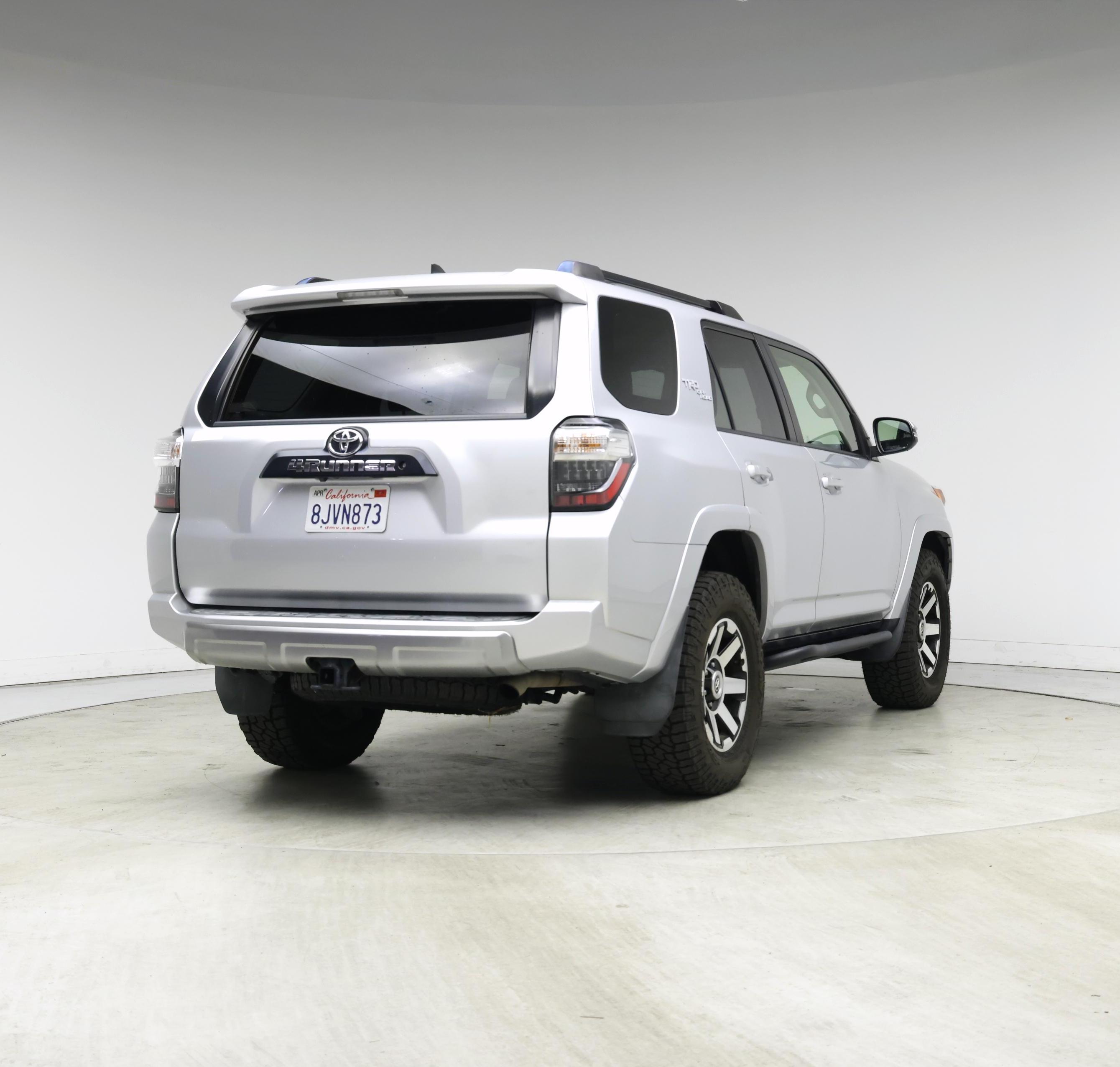 Thumbnail: 2019 Toyota 4Runner - 8