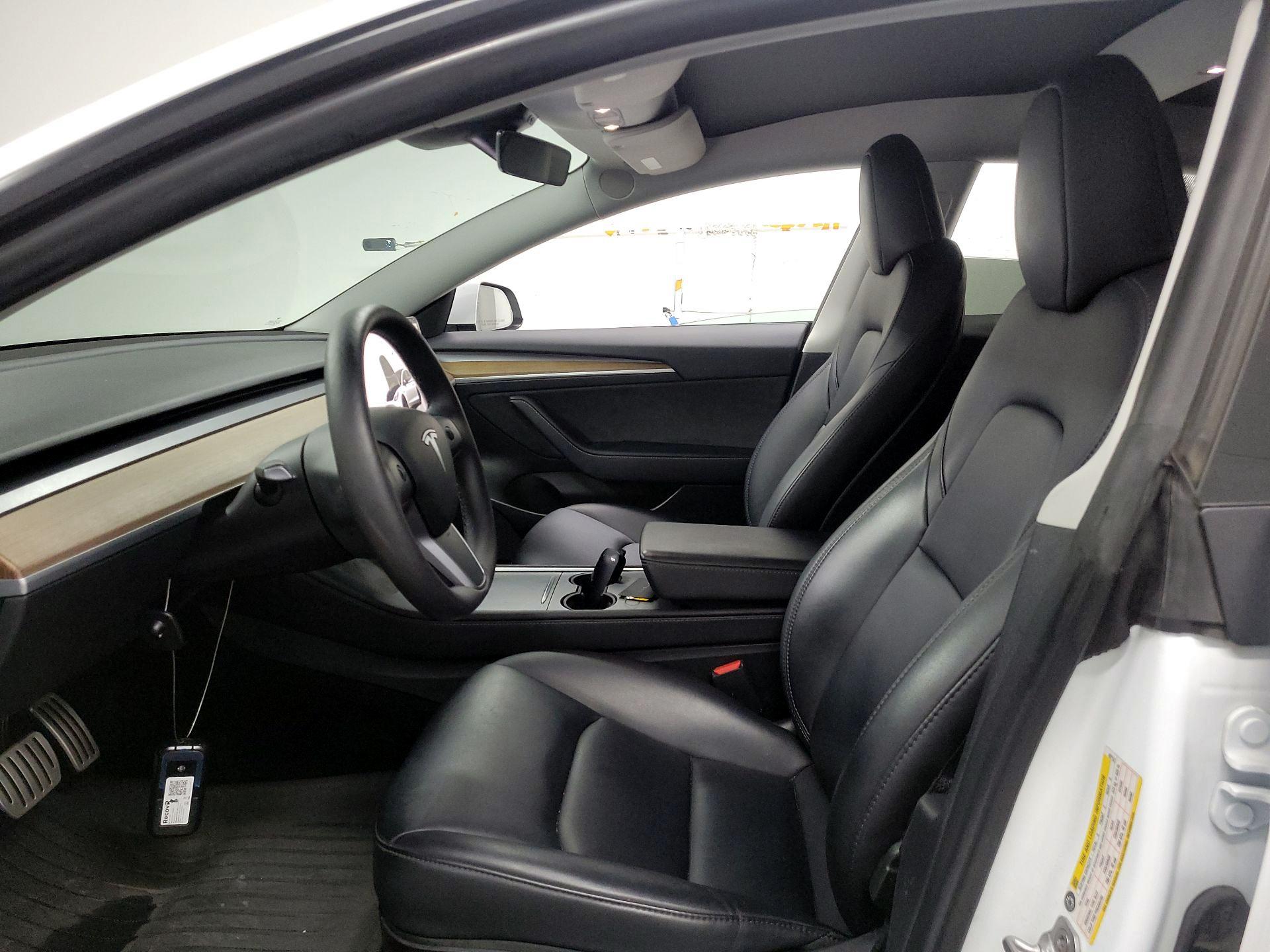 Thumbnail: 2023 Tesla Model 3 - 11