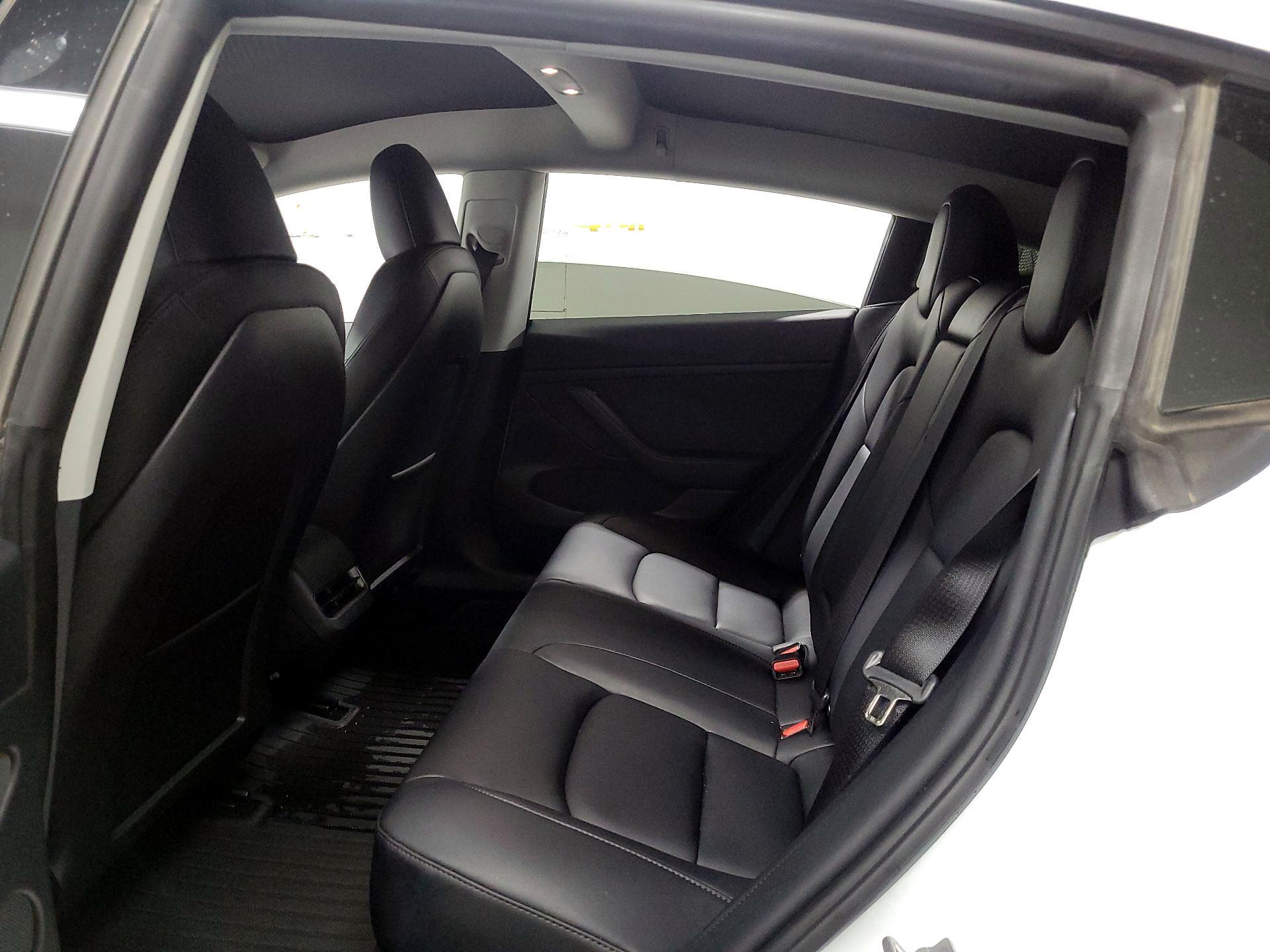 Thumbnail: 2023 Tesla Model 3 - 17