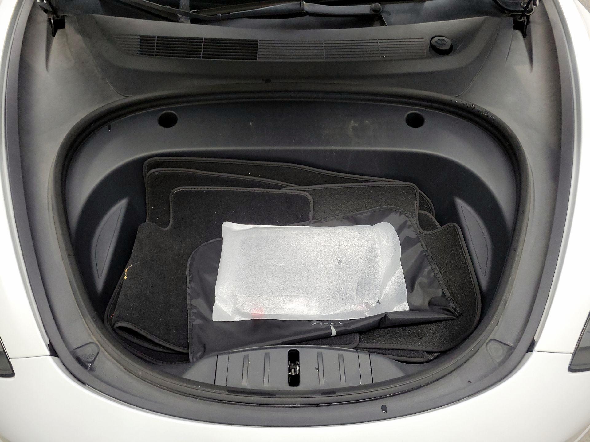 Thumbnail: 2023 Tesla Model 3 - 19