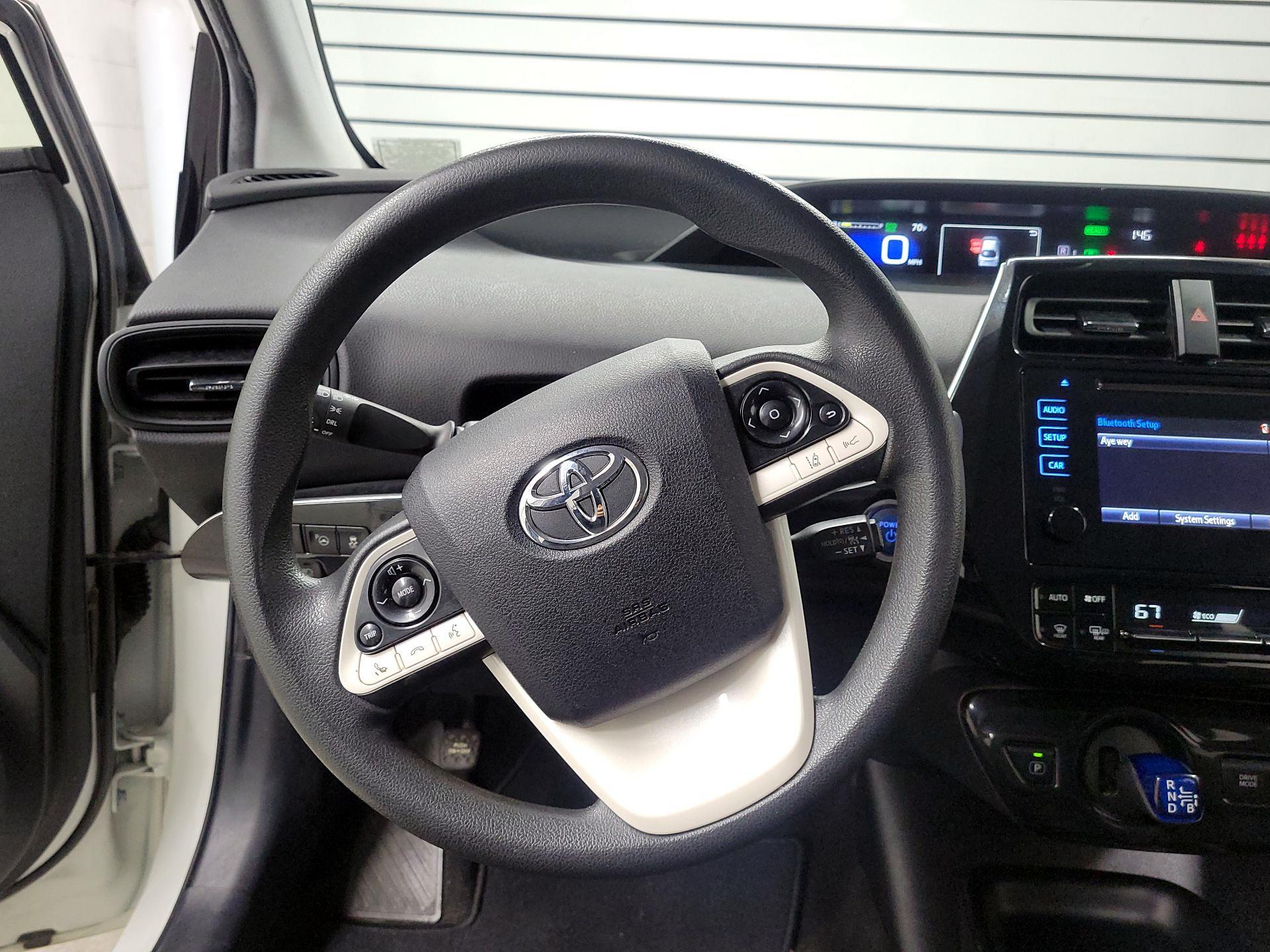 Thumbnail: 2017 Toyota Prius - 10