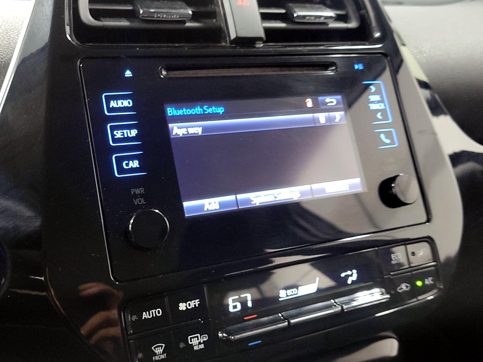 Thumbnail: 2017 Toyota Prius - 14