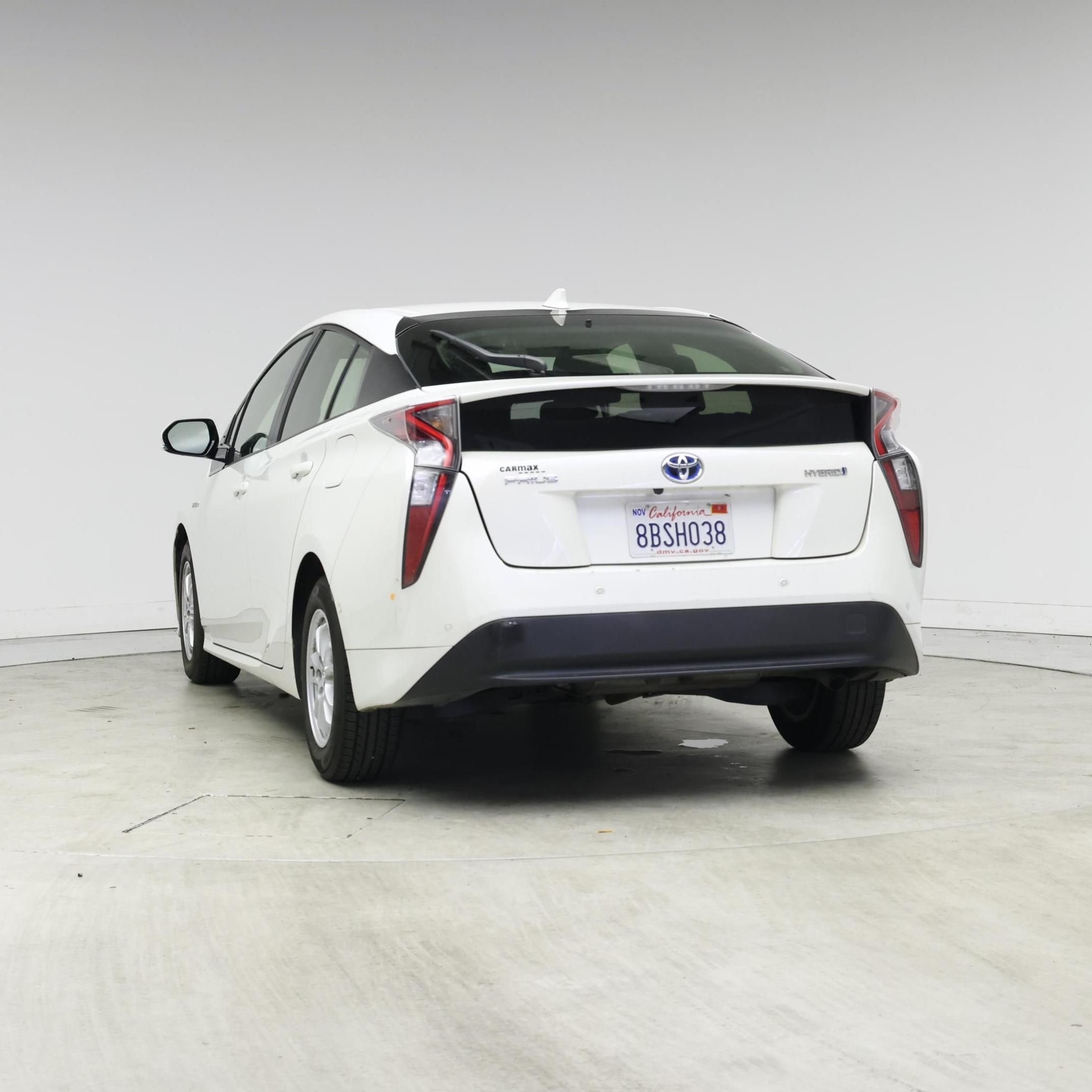 Thumbnail: 2017 Toyota Prius - 6