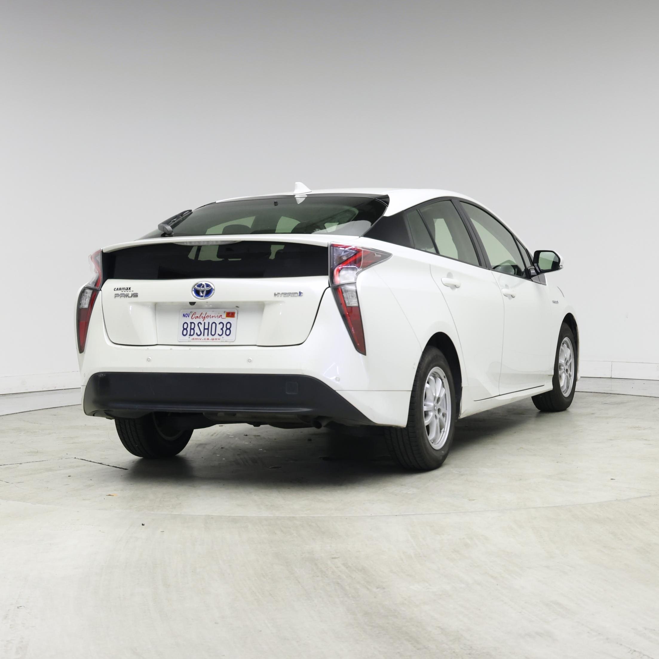 Thumbnail: 2017 Toyota Prius - 8