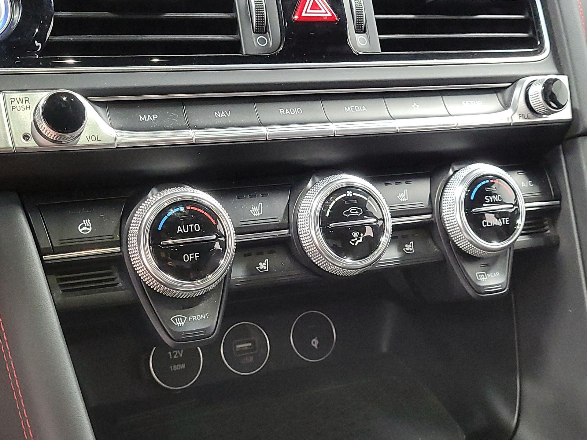 Thumbnail: 2022 Genesis G70 - 16