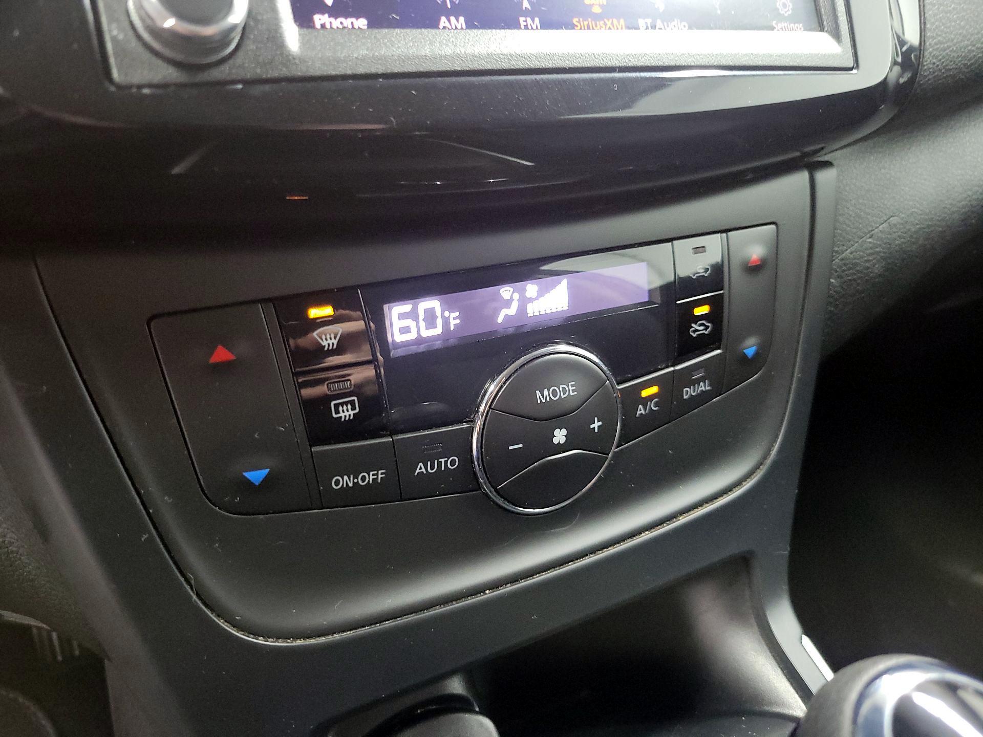 Thumbnail: 2019 Nissan Sentra - 16