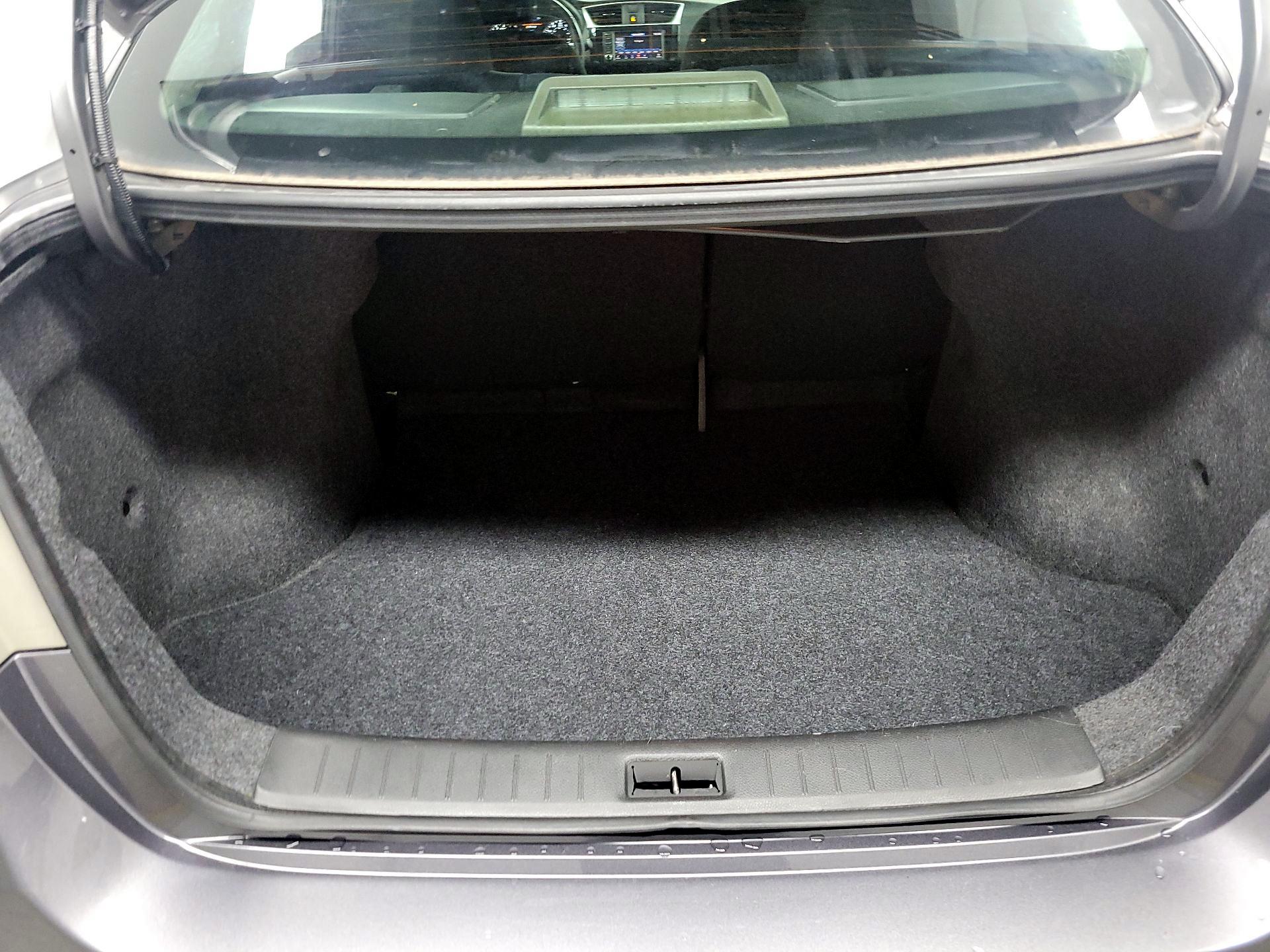 Thumbnail: 2019 Nissan Sentra - 19