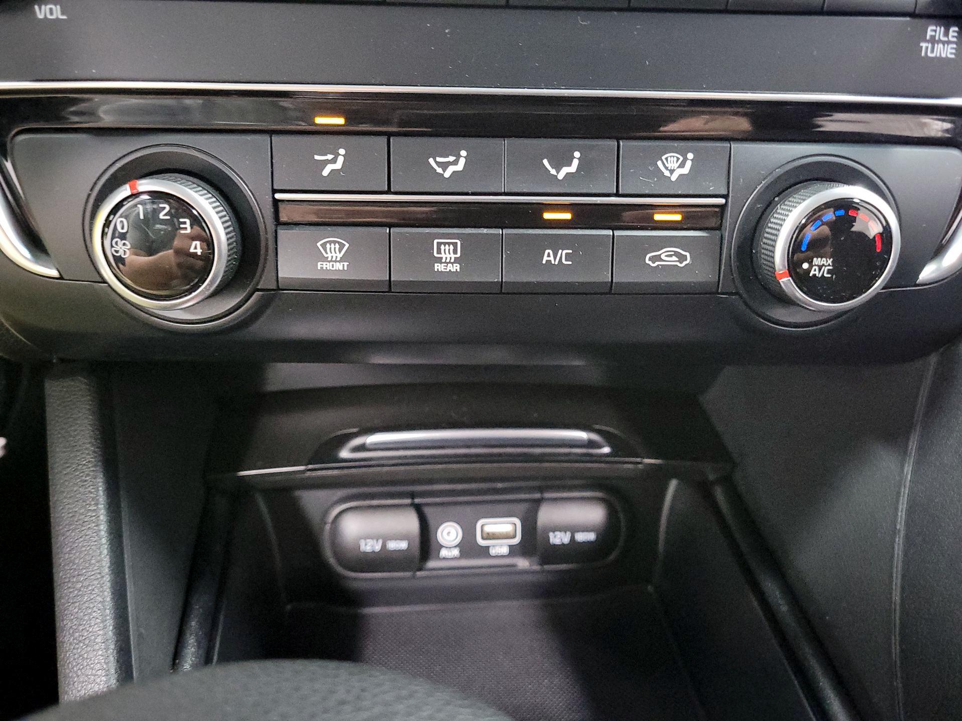 Thumbnail: 2019 Kia Optima - 16