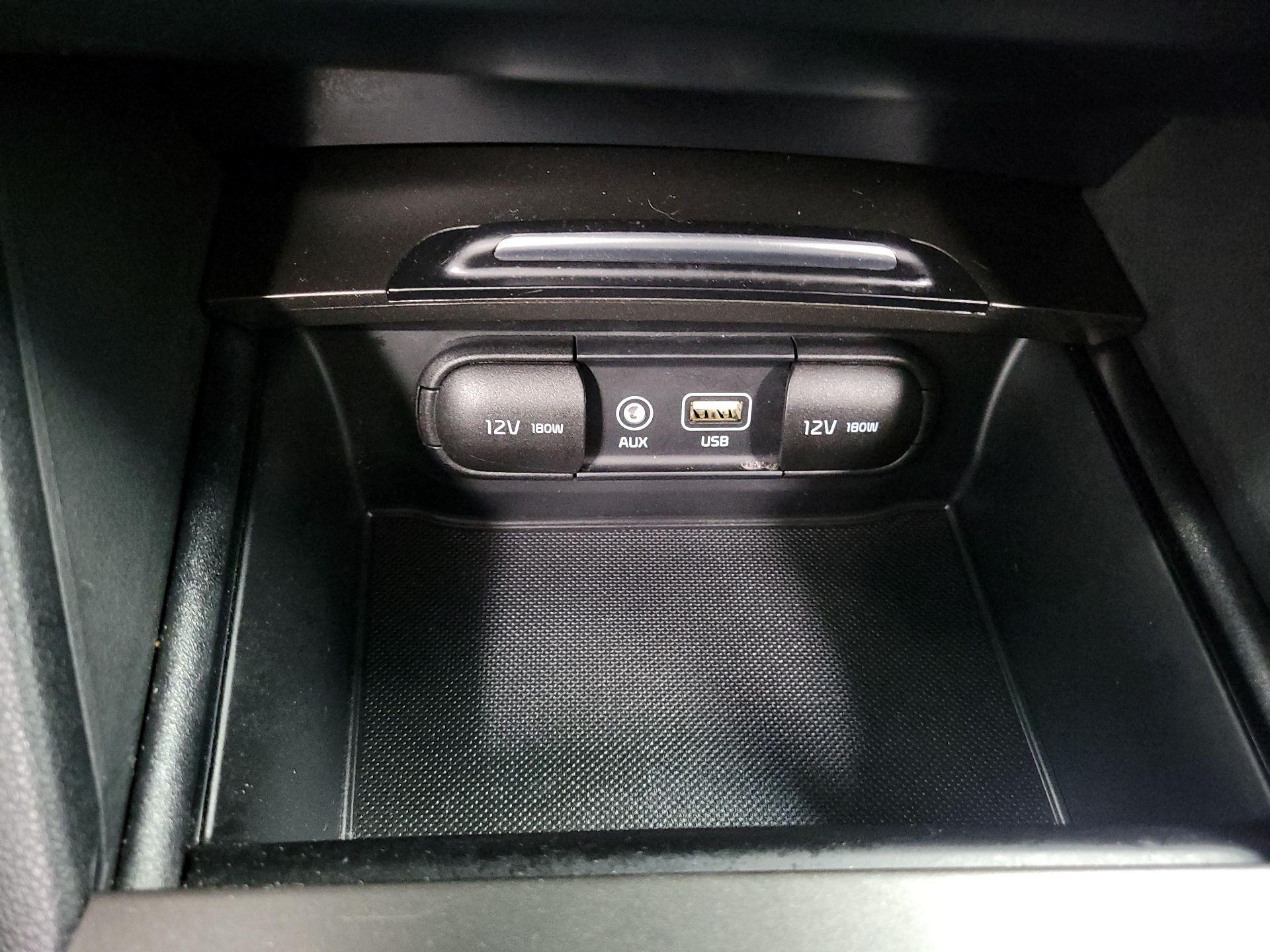 Thumbnail: 2019 Kia Optima - 18