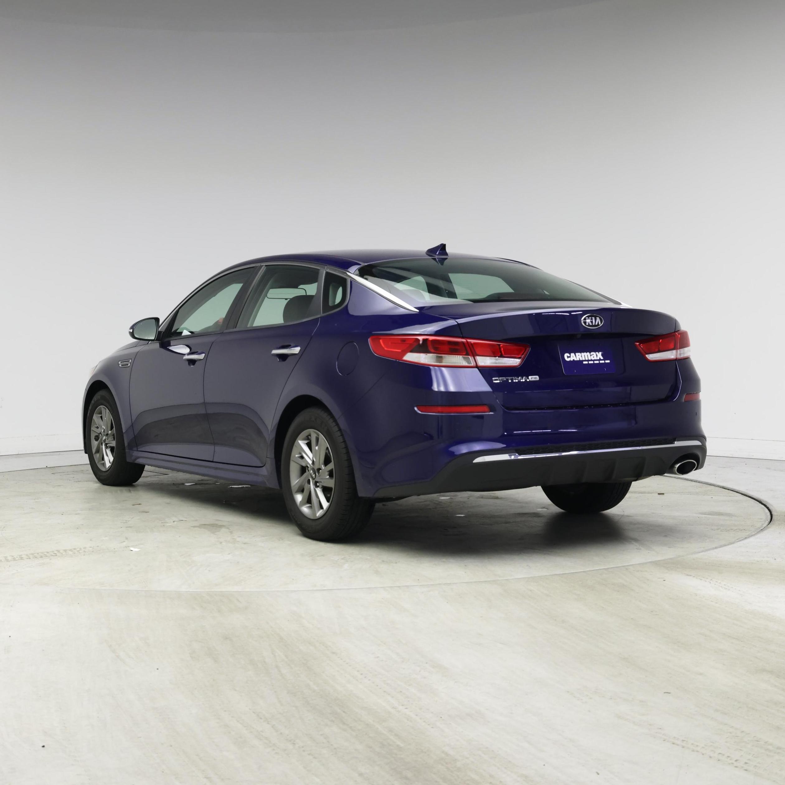 Thumbnail: 2019 Kia Optima - 2