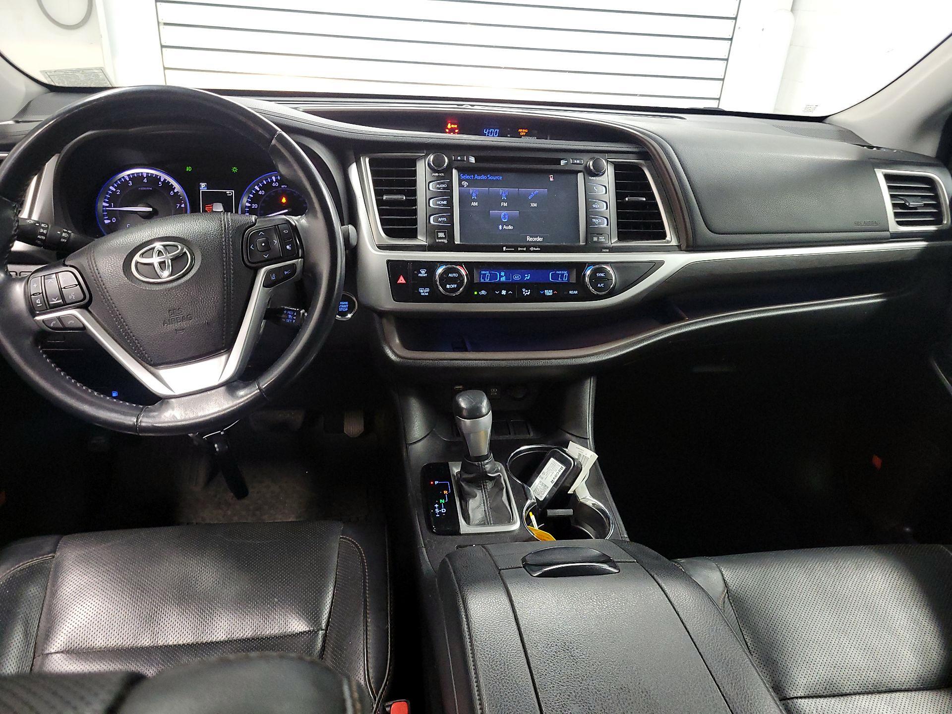 Thumbnail: 2019 Toyota Highlander - 9