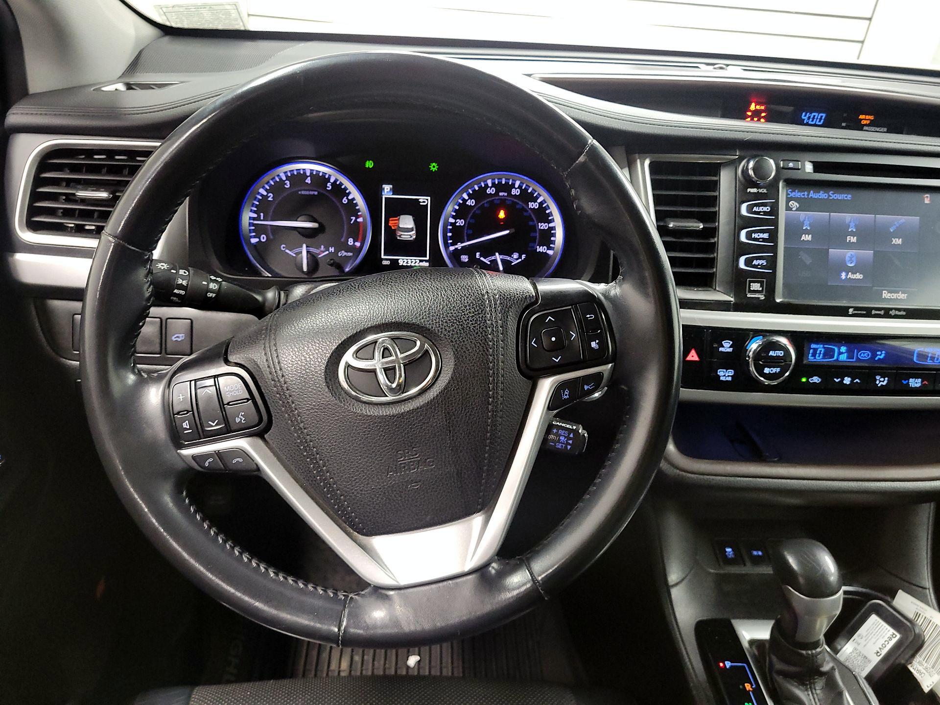 Thumbnail: 2019 Toyota Highlander - 10