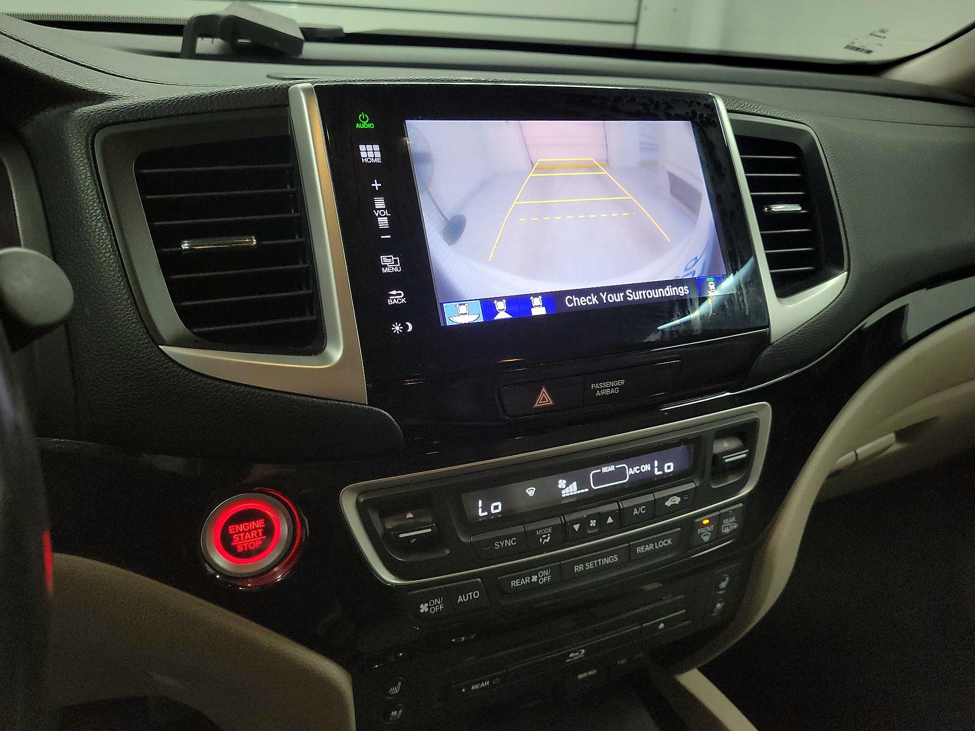 Thumbnail: 2016 Honda Pilot - 14