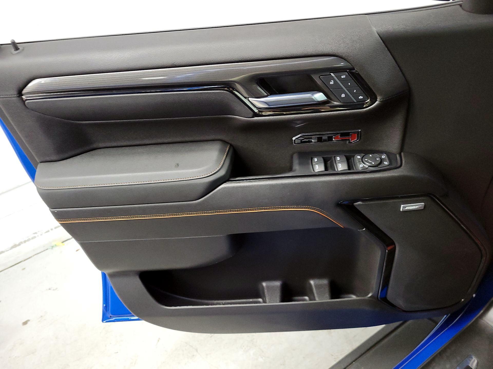 Thumbnail: 2023 GMC Sierra 1500 - 12