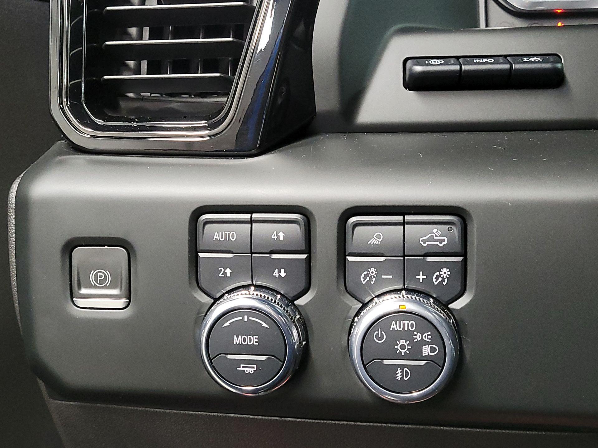 Thumbnail: 2023 GMC Sierra 1500 - 13