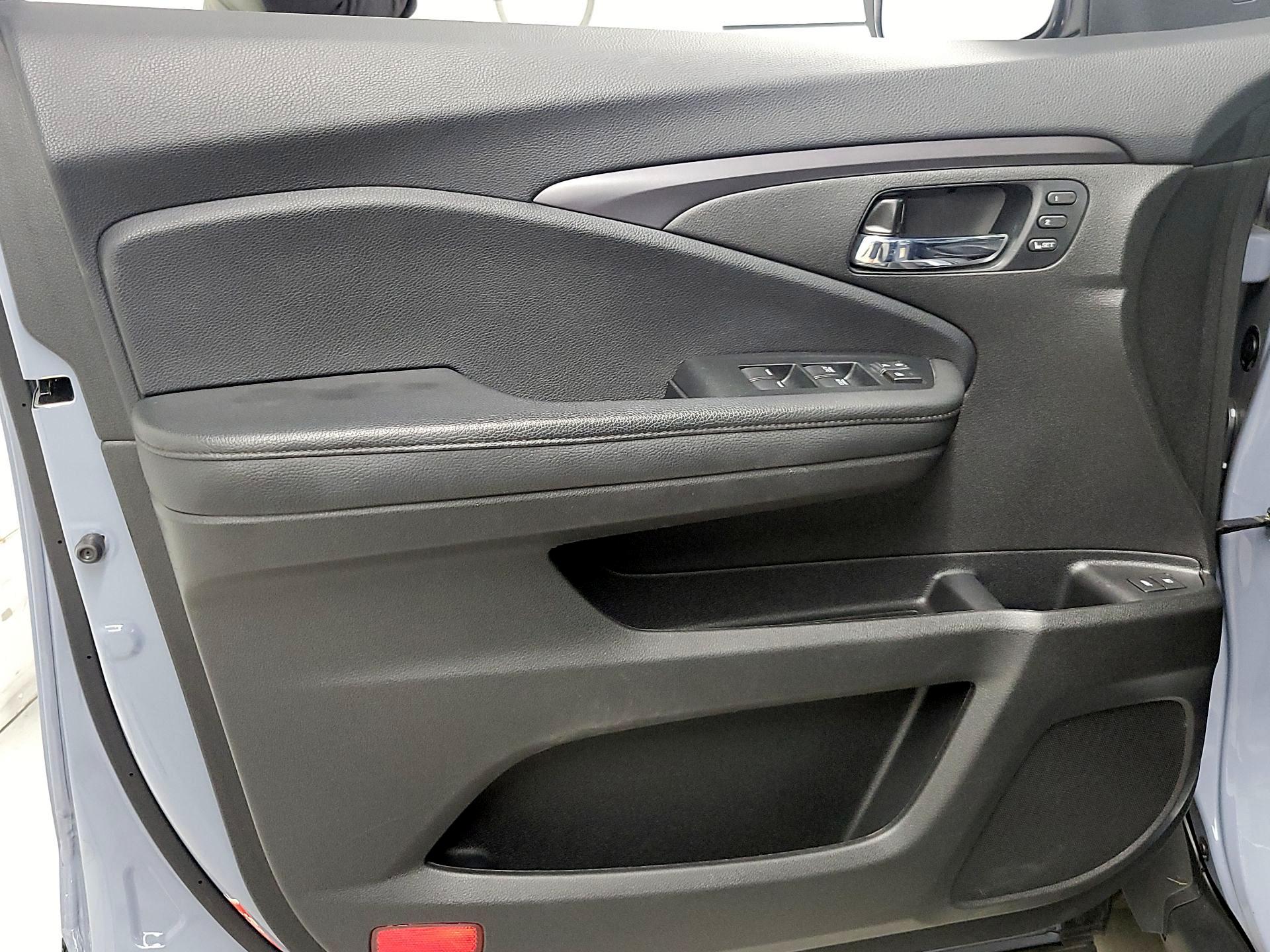 Thumbnail: 2022 Honda Pilot - 12