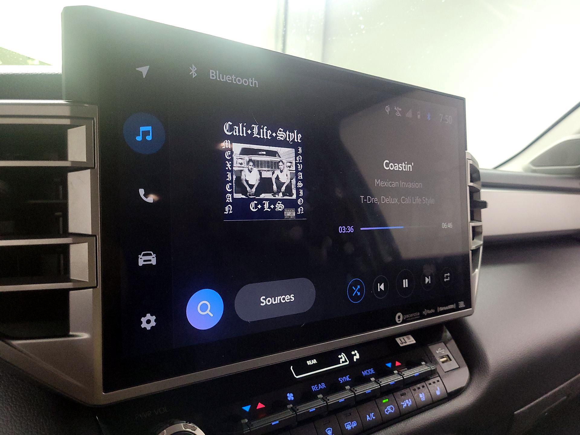 Thumbnail: 2023 Toyota Sequoia - 15